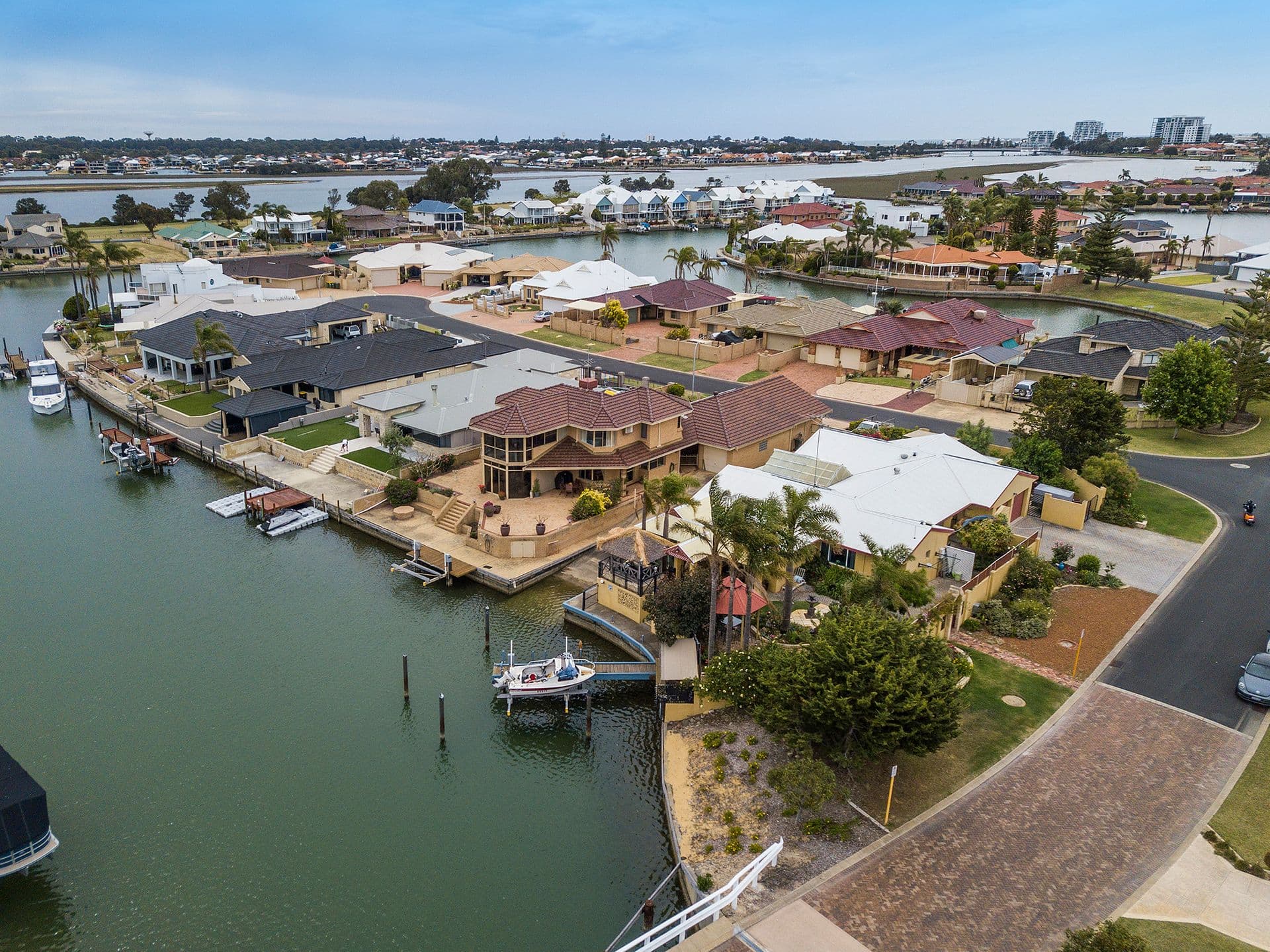 15  De Grey Close, Dudley Park, WA, 6210, Dudley Park - Thumbnail 2