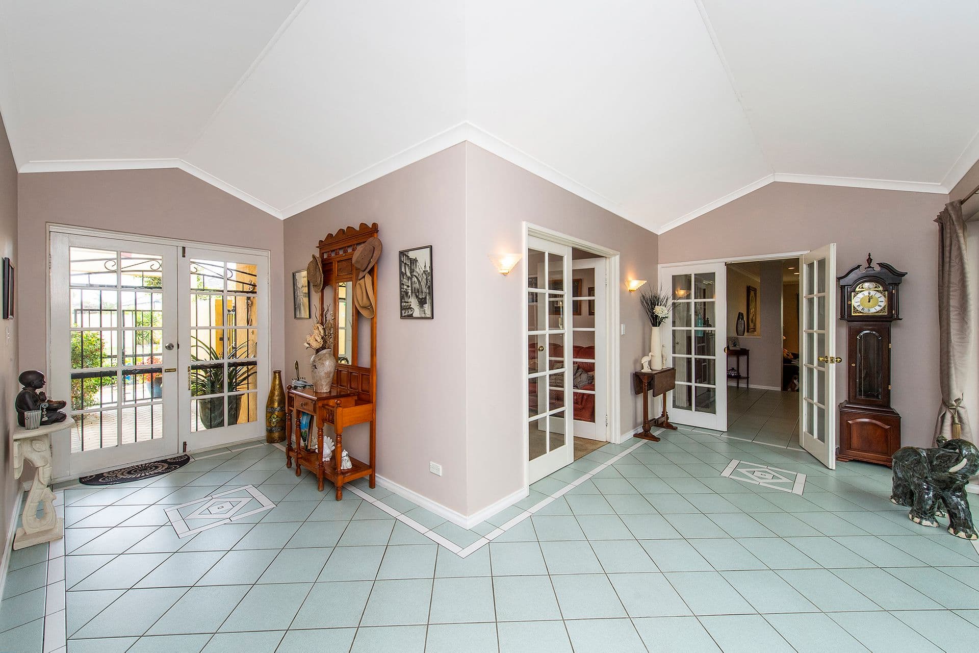 15  De Grey Close, Dudley Park, WA, 6210, Dudley Park - Thumbnail 3