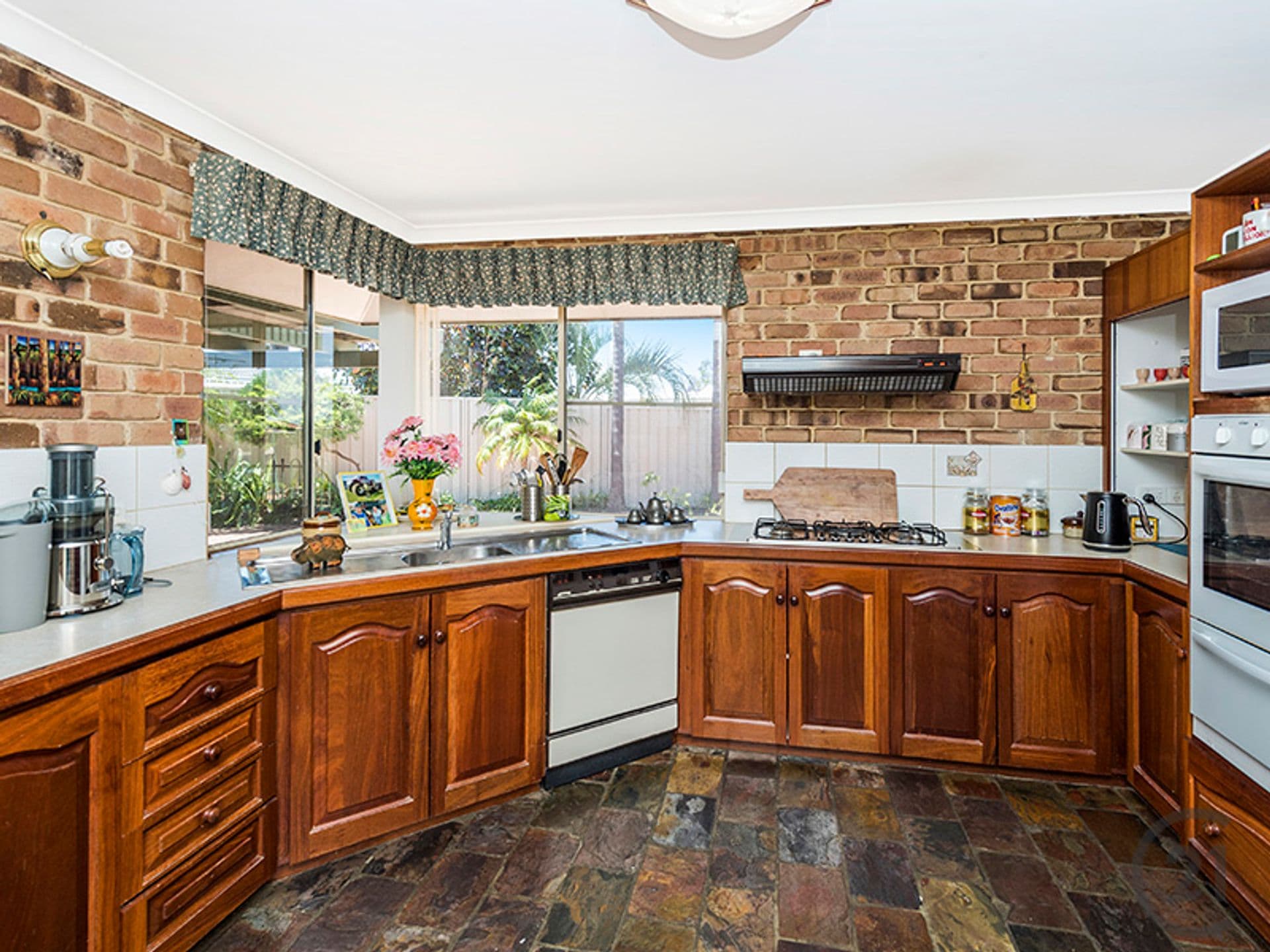 7 Pepperwood Rise, Halls Head, WA, 6210, Halls Head - Thumbnail 7