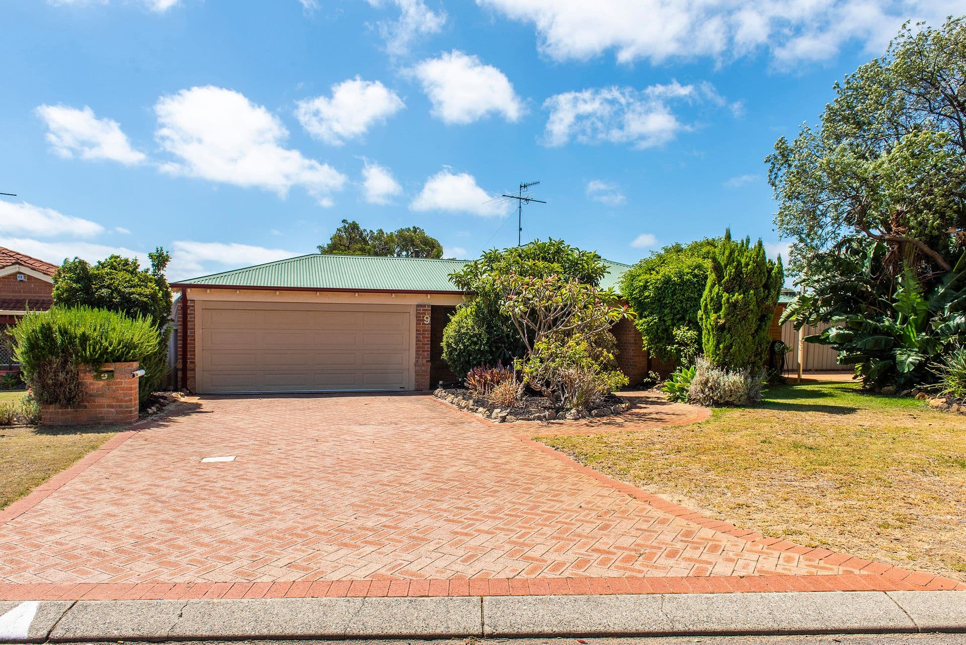 9 Scarsdale Avenue, Coodanup, WA, 6210, Coodanup - Thumbnail 3
