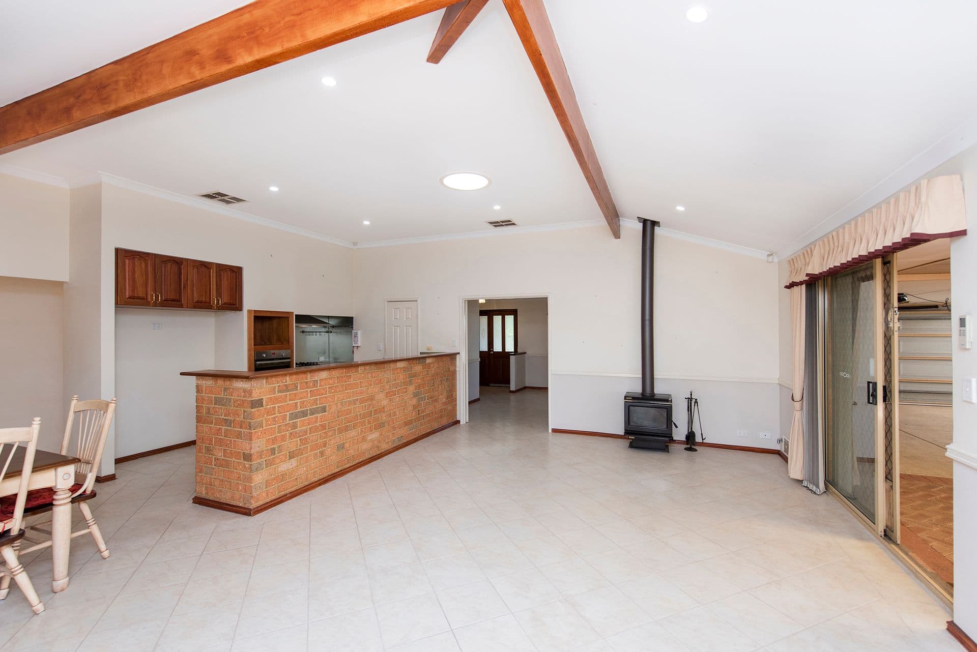 9 Scarsdale Avenue, Coodanup, WA, 6210, Coodanup - Thumbnail 2