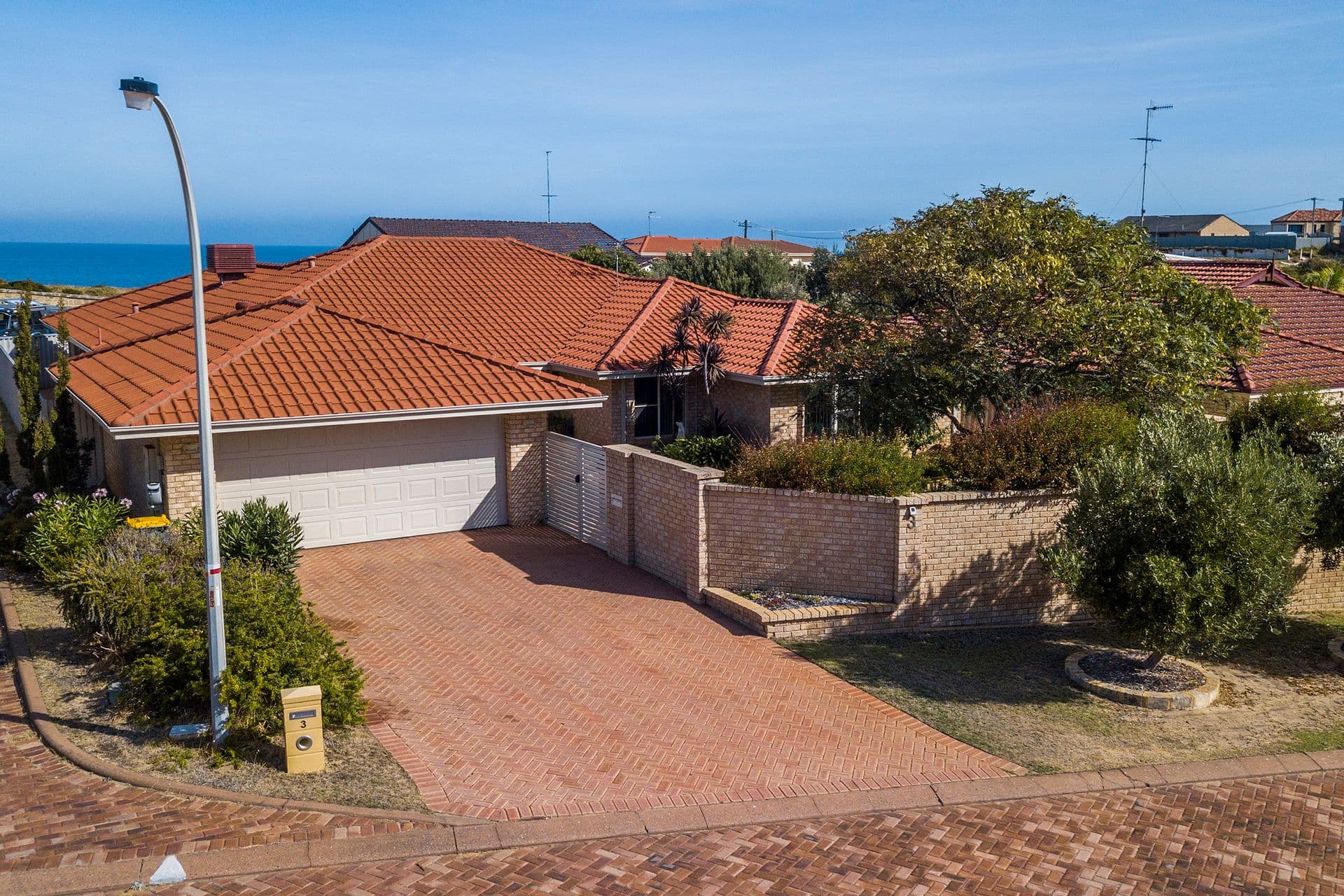 3 Neptune Place, Halls Head, WA, 6210, Halls Head - Thumbnail 2