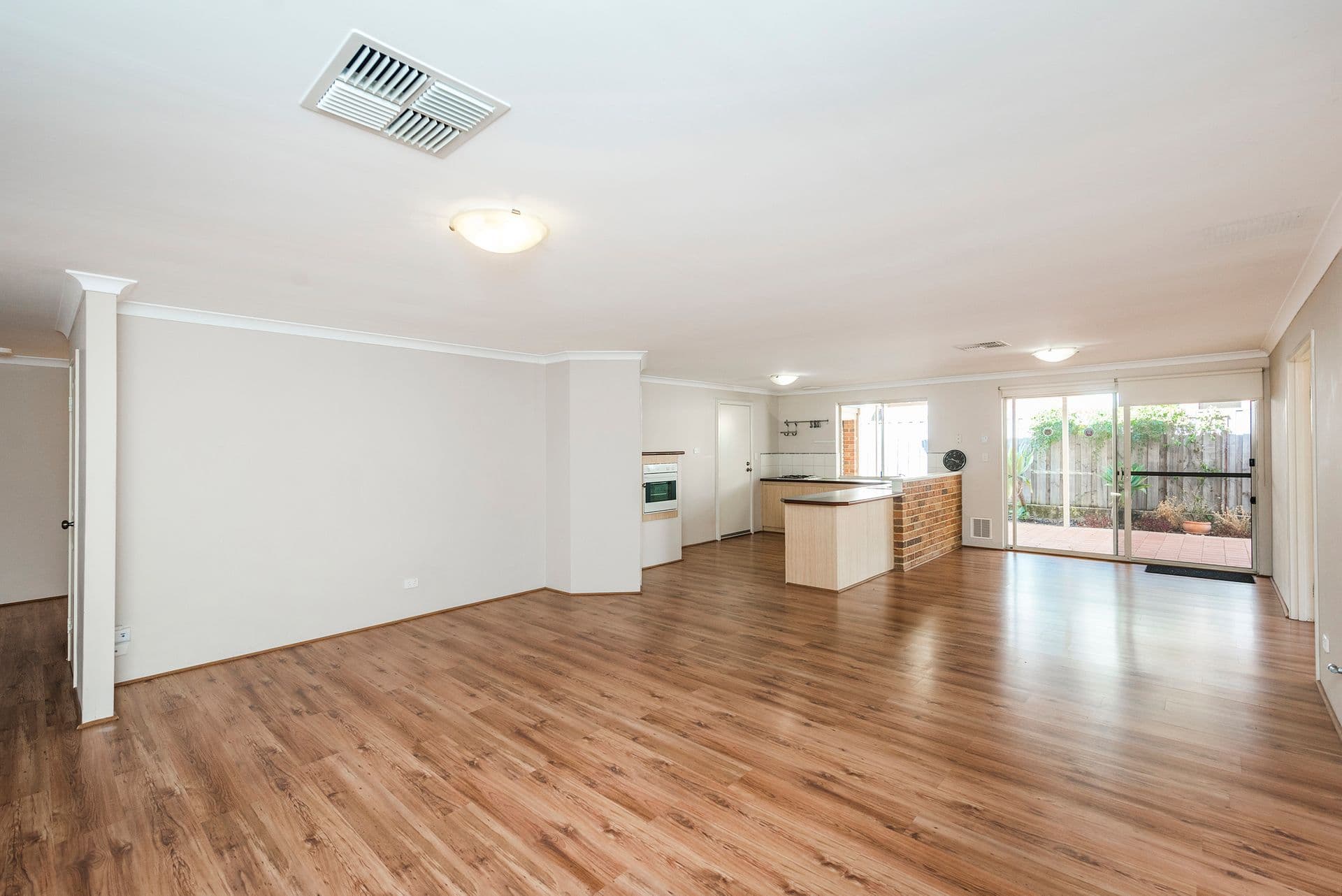 35 Bookleaf Loop, Halls Head, WA, 6210, Halls Head - Thumbnail 4