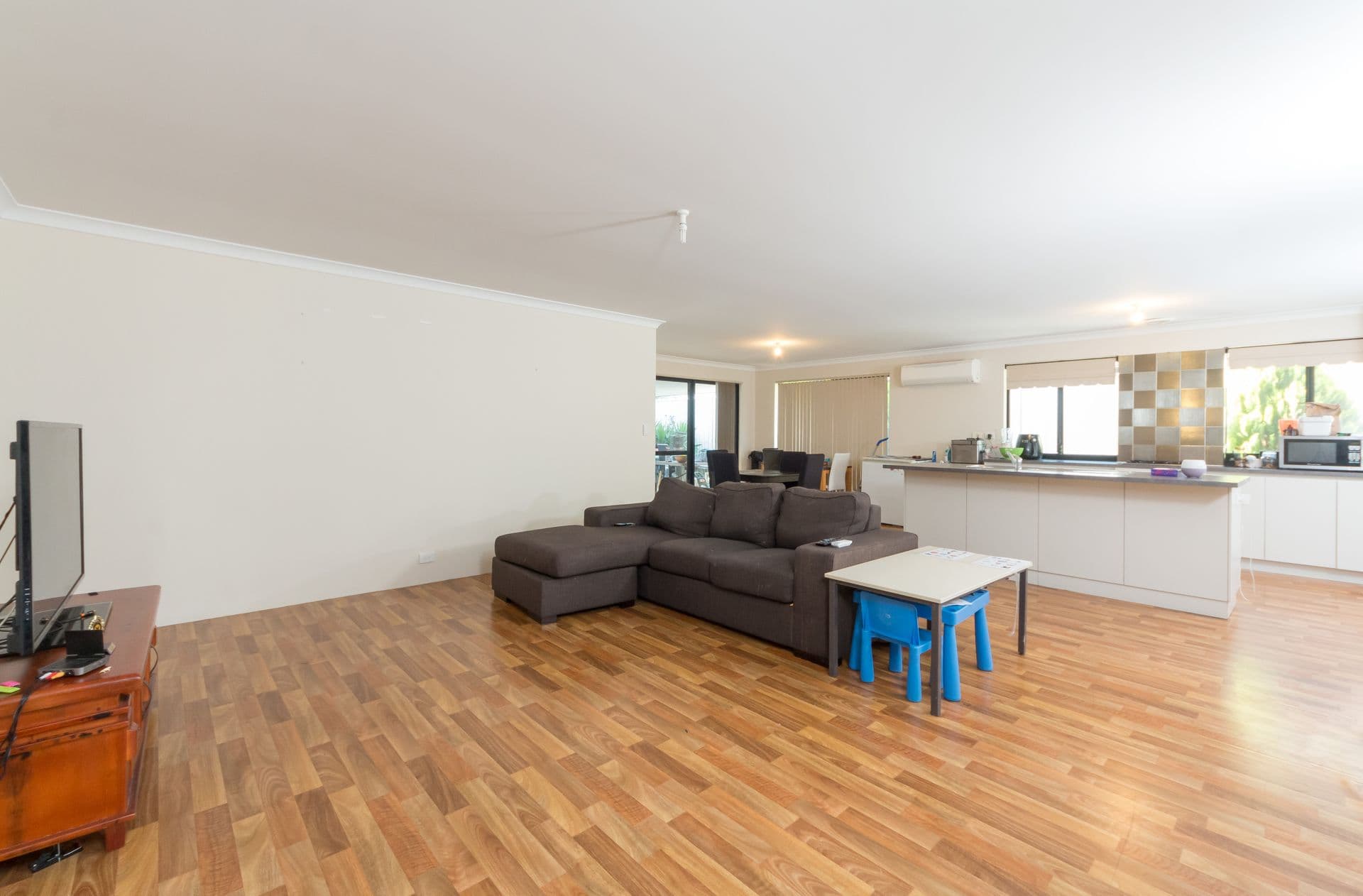 11 Myalla Pass, Lakelands, WA, 6180, Lakelands - Thumbnail 3