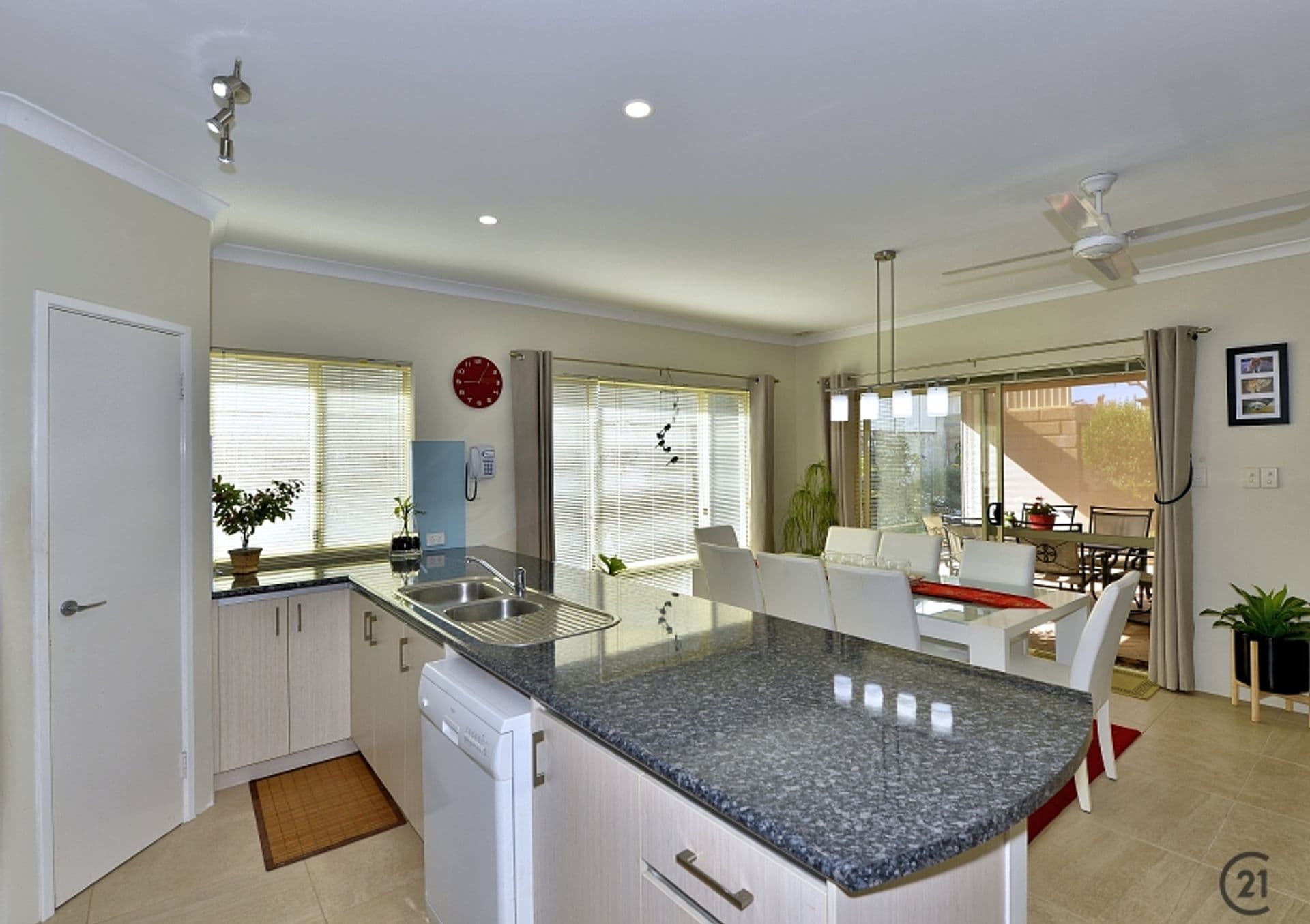5 Cunderdin Loop, Dawesville, WA, 6211, Dawesville - Thumbnail 3
