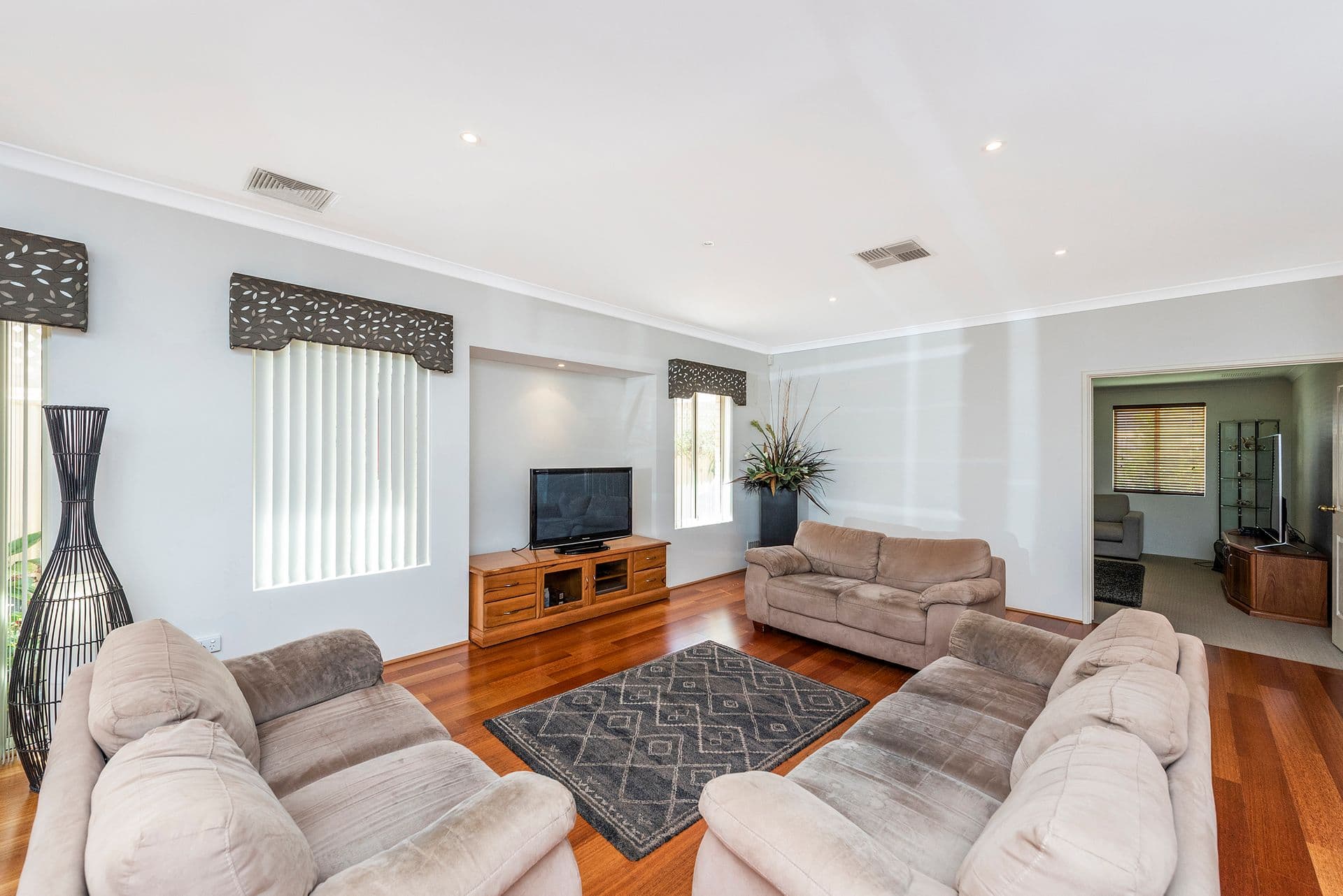 7 Shelduck Way, Dudley Park, WA, 6210, Dudley Park - Thumbnail 3