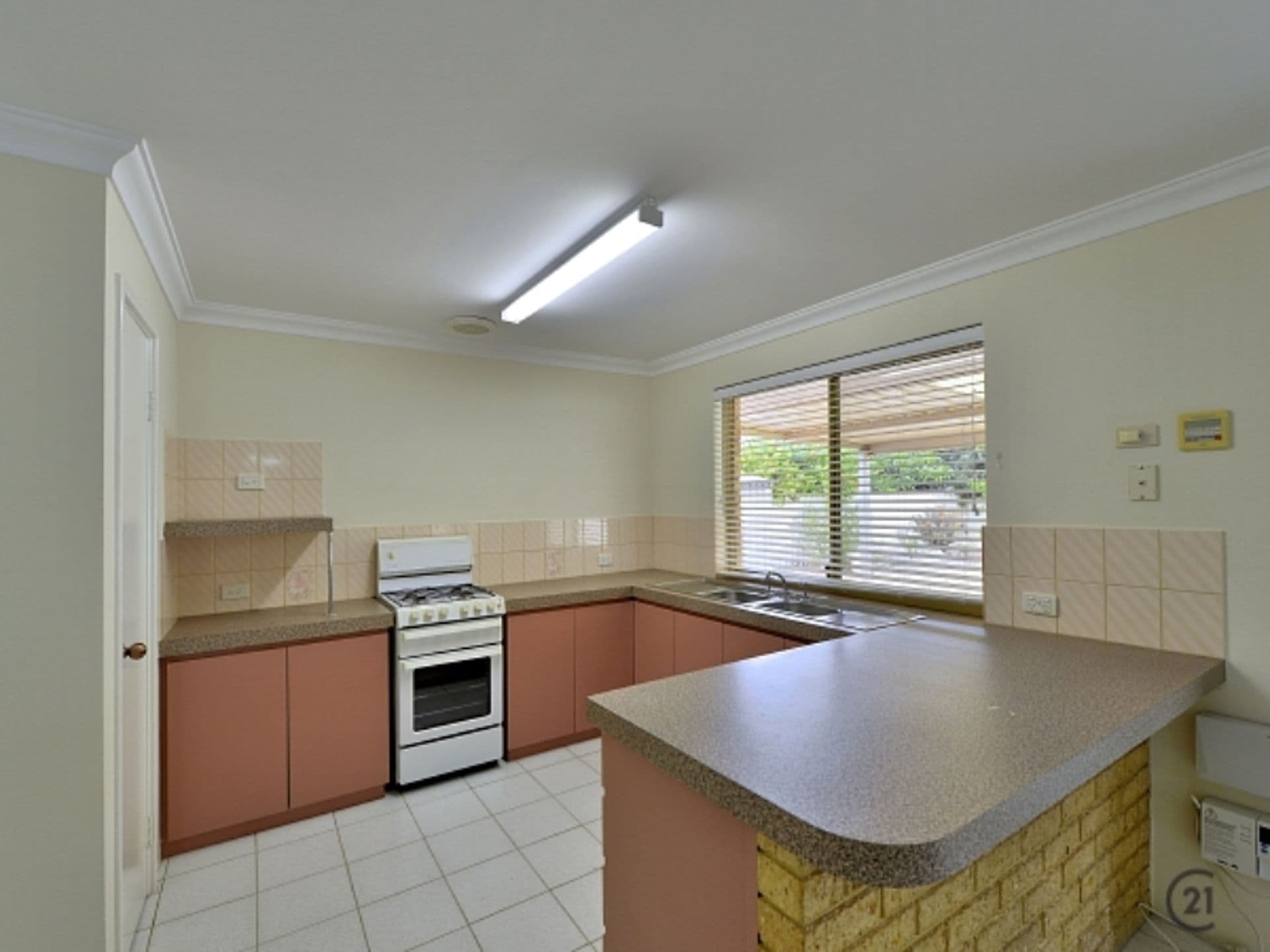 41 Rochester Way, Meadow Springs, WA, 6210, Doreen - Thumbnail 4