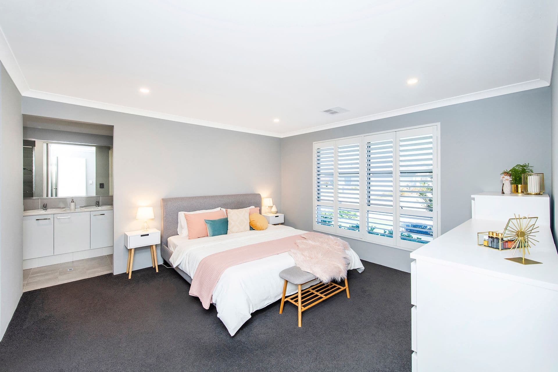 16 Tuscan Way, Karnup, WA, 6176, Karnup - Thumbnail 2