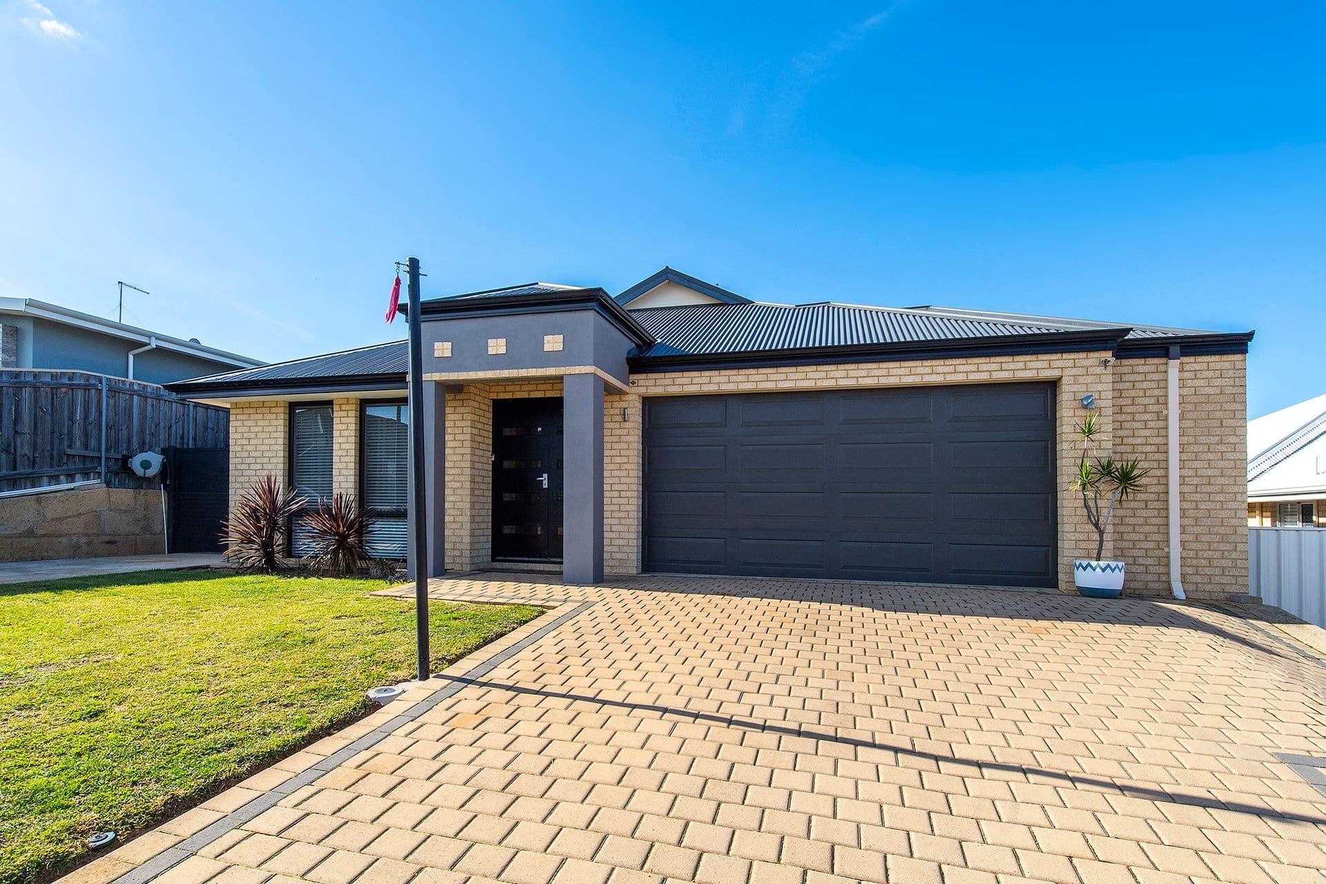 11 Buttercup Parkway, Halls Head, WA, 6210, Halls Head - Thumbnail 2