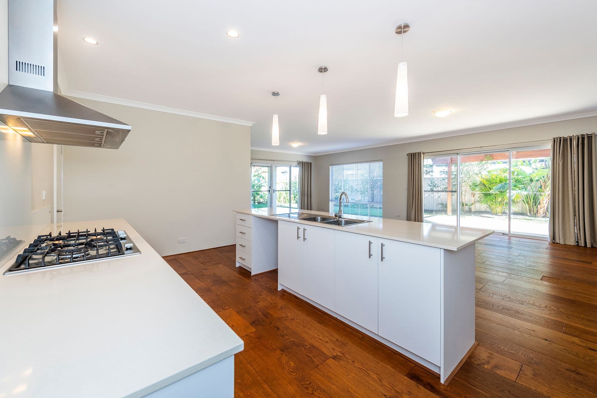 32 Sunset Circle, Pinjarra, WA, 6208, Pinjarra - Thumbnail 2