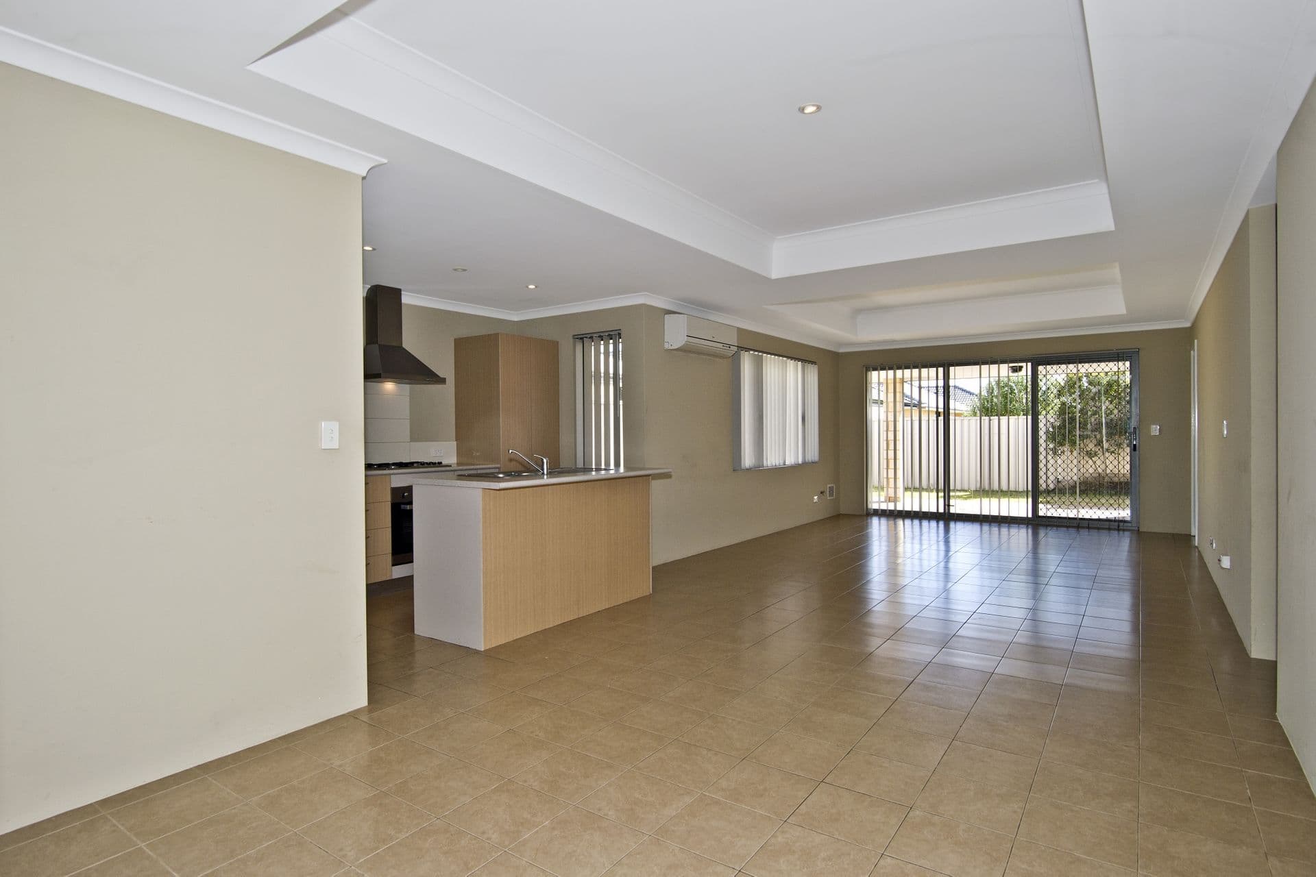 37 Sorrento Turn, Secret Harbour, WA, 6173, Secret Harbour - Thumbnail 2