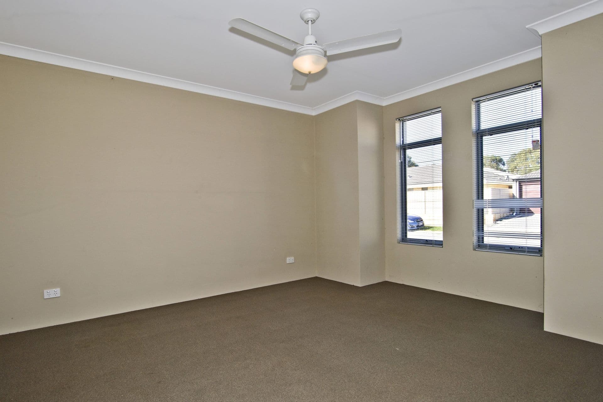 37 Sorrento Turn, Secret Harbour, WA, 6173, Secret Harbour - Thumbnail 4