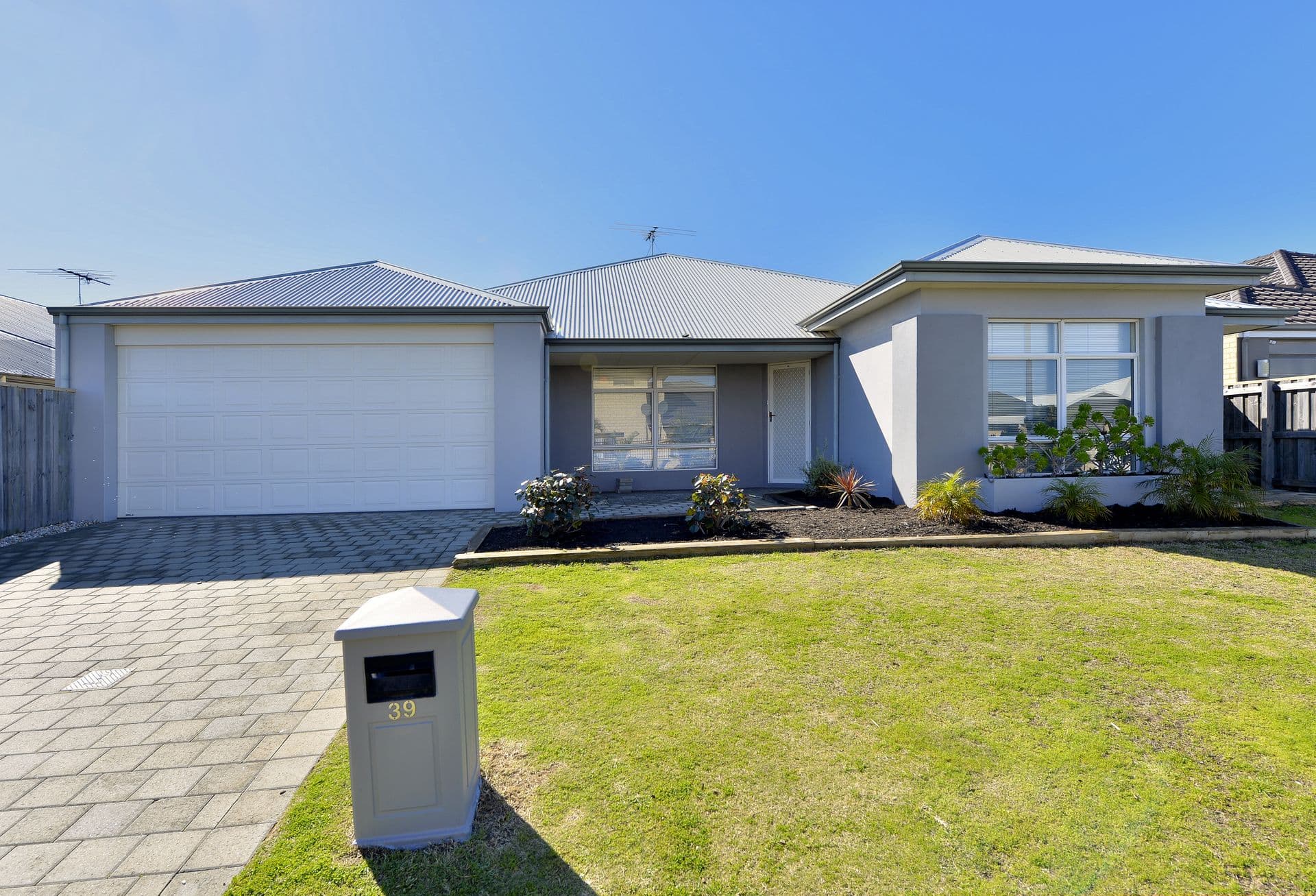 39 Marsdenia Road, Halls Head, WA, 6210, Halls Head - Image 1