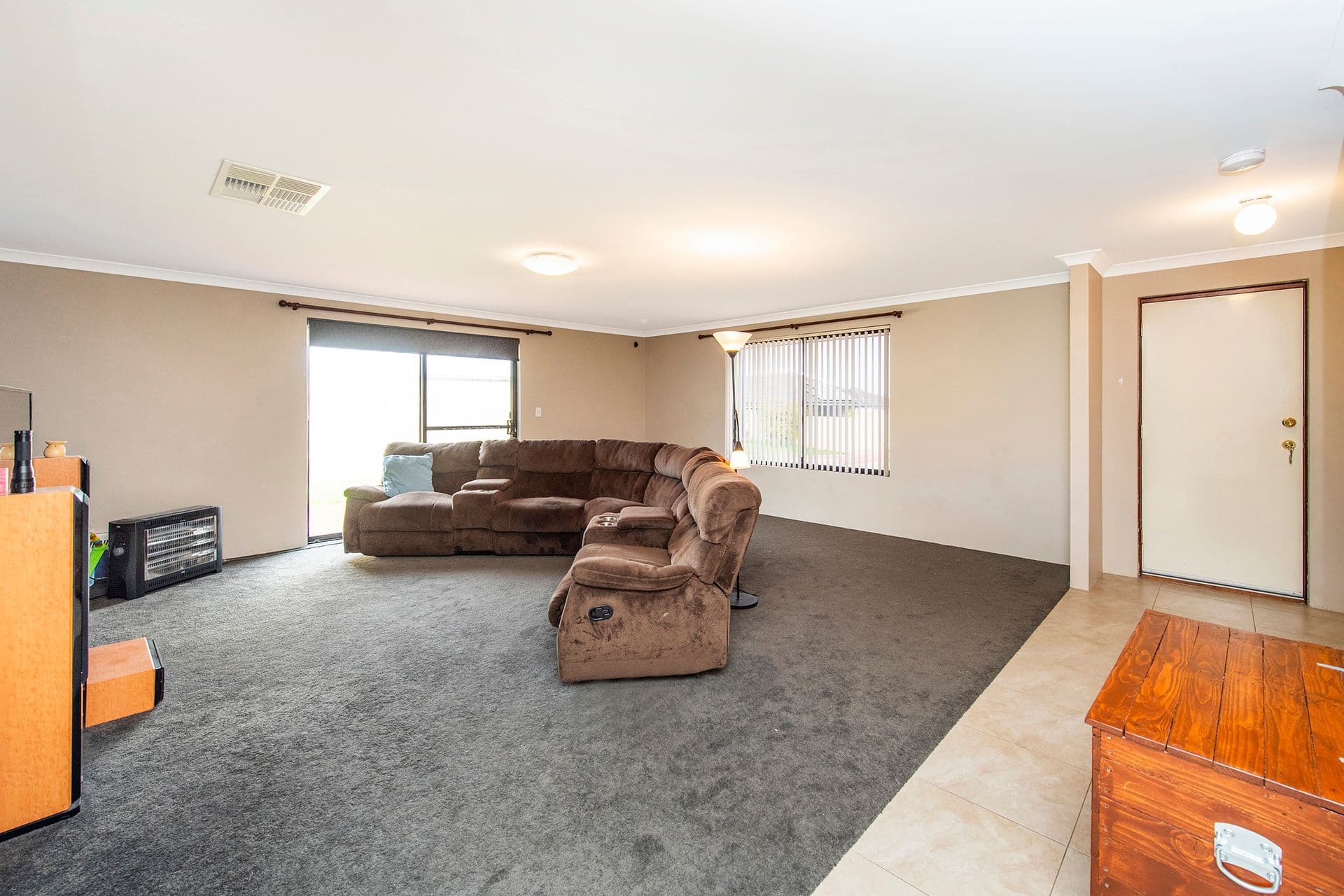 6 Lascelles Circus, Lakelands, WA, 6180, Lakelands - Thumbnail 4