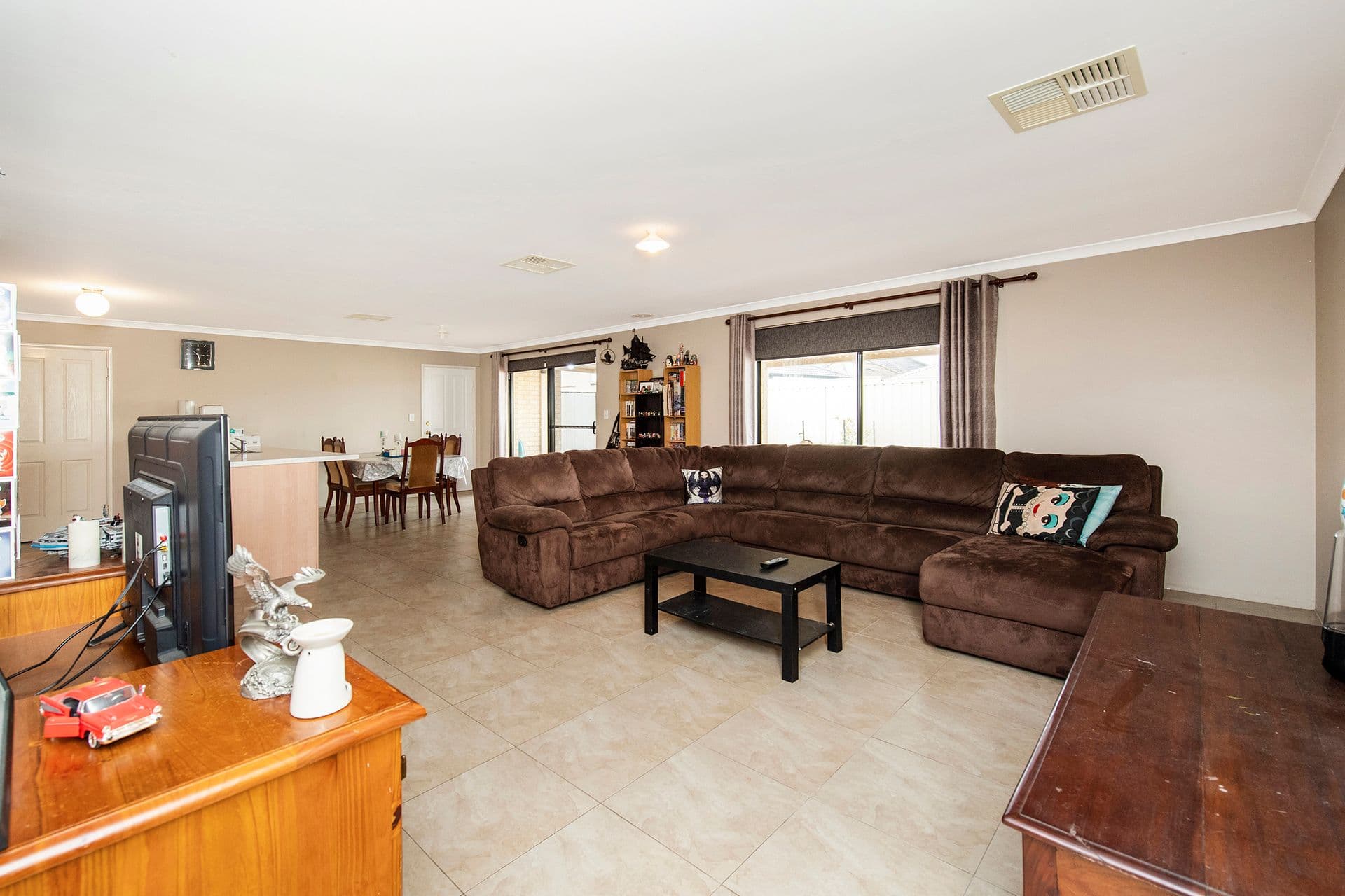 6 Lascelles Circus, Lakelands, WA, 6180, Lakelands - Thumbnail 6