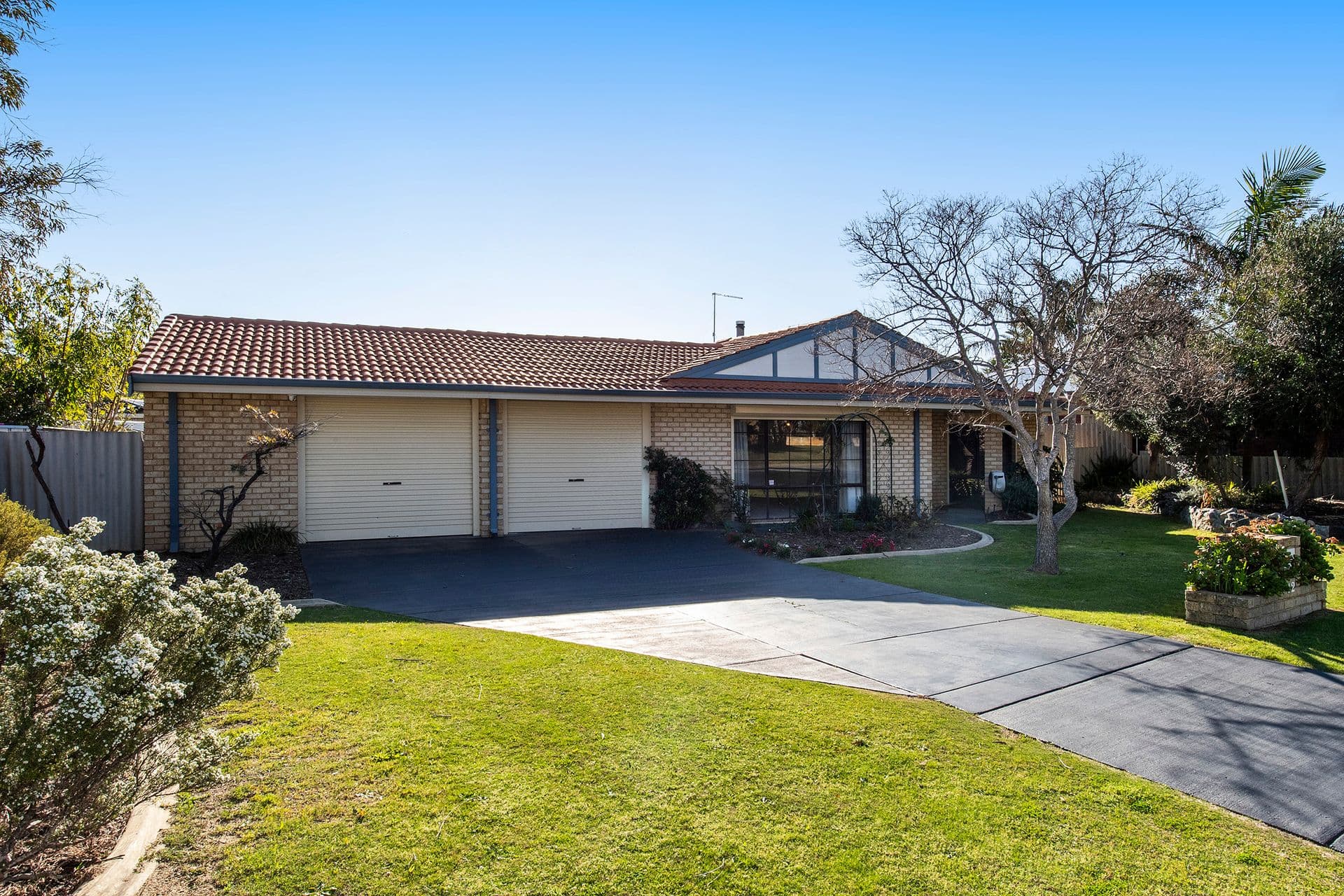 12 Columbia Close, Halls Head, WA, 6210, Halls Head - Thumbnail 2