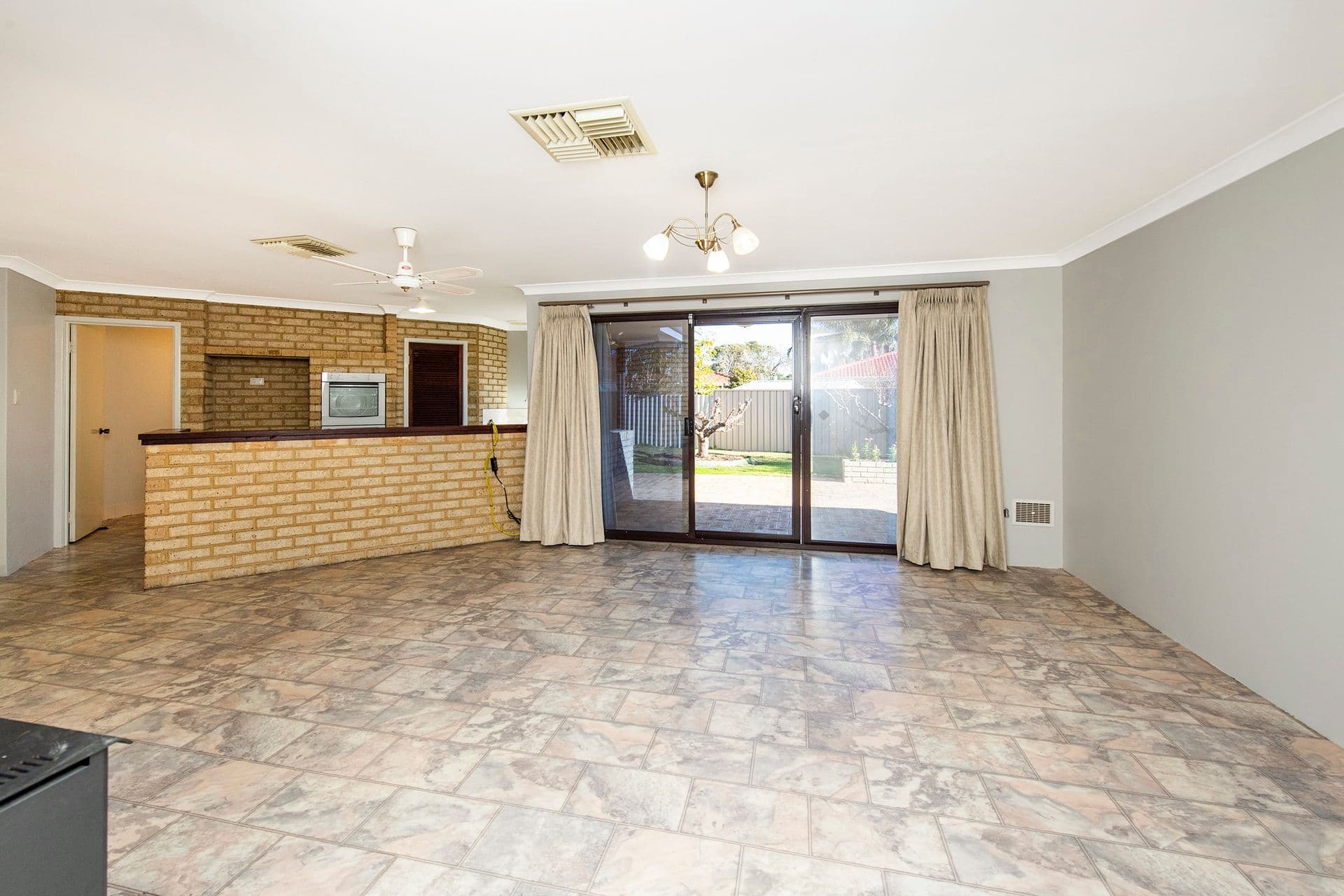 12 Columbia Close, Halls Head, WA, 6210, Halls Head - Thumbnail 6