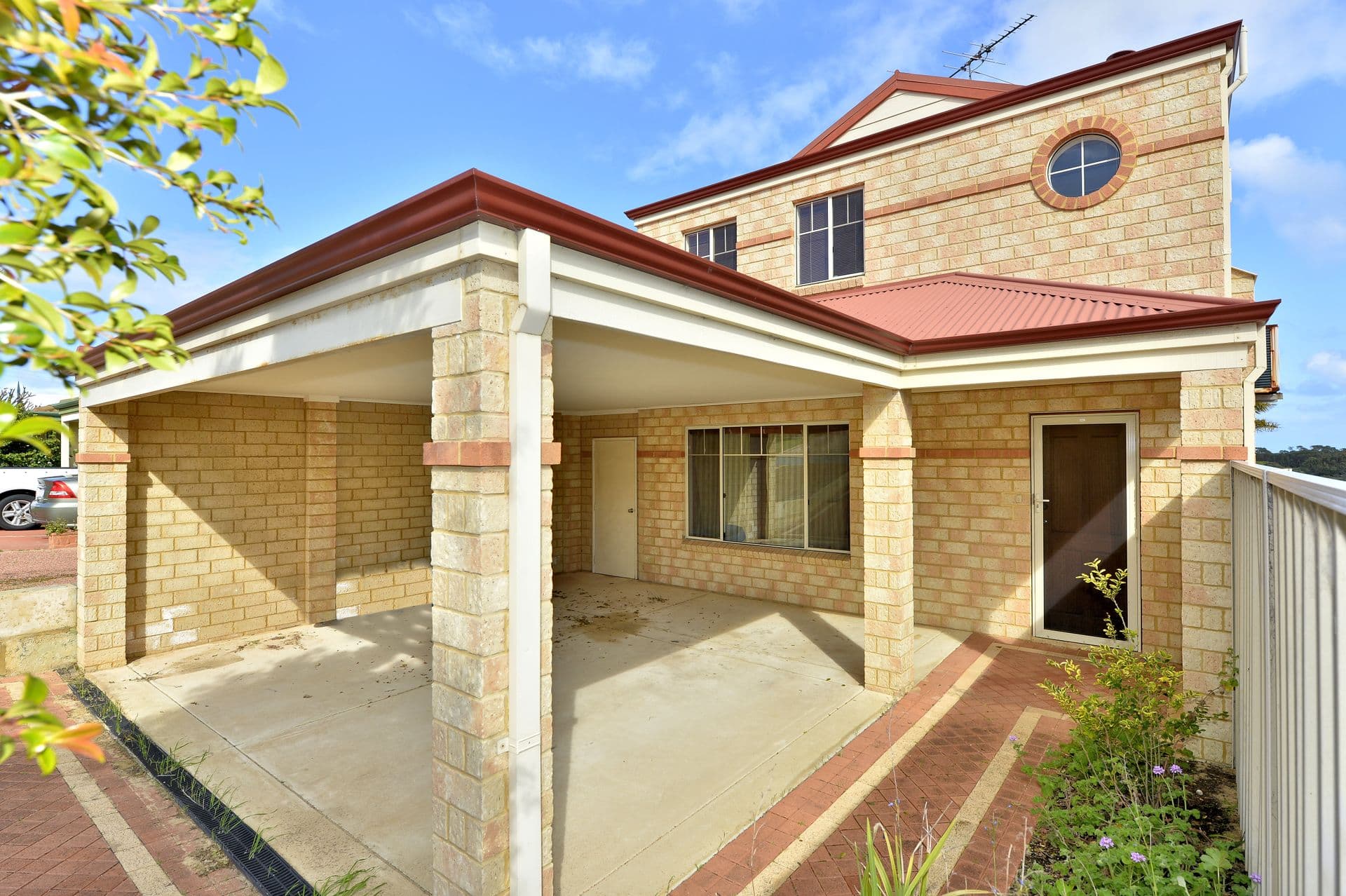 2/11  Wanill Street, Dawesville, WA, 6211, Dawesville - Thumbnail 2