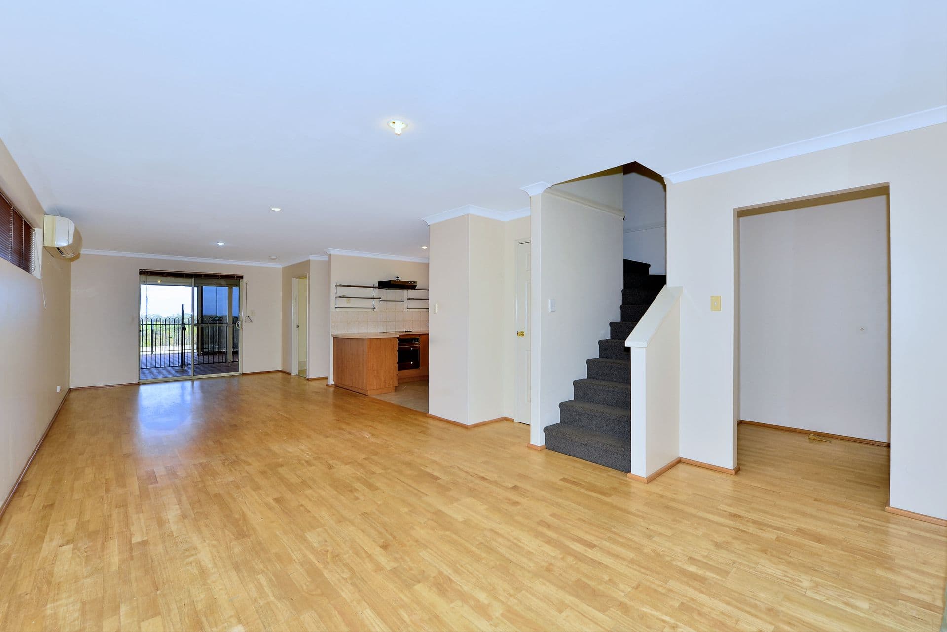 2/11  Wanill Street, Dawesville, WA, 6211, Dawesville - Thumbnail 3