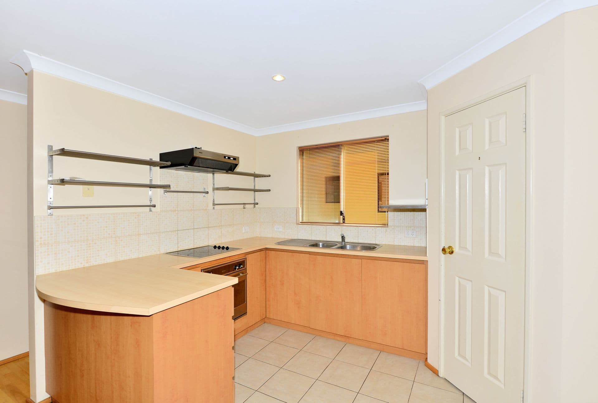 2/11  Wanill Street, Dawesville, WA, 6211, Dawesville - Thumbnail 4
