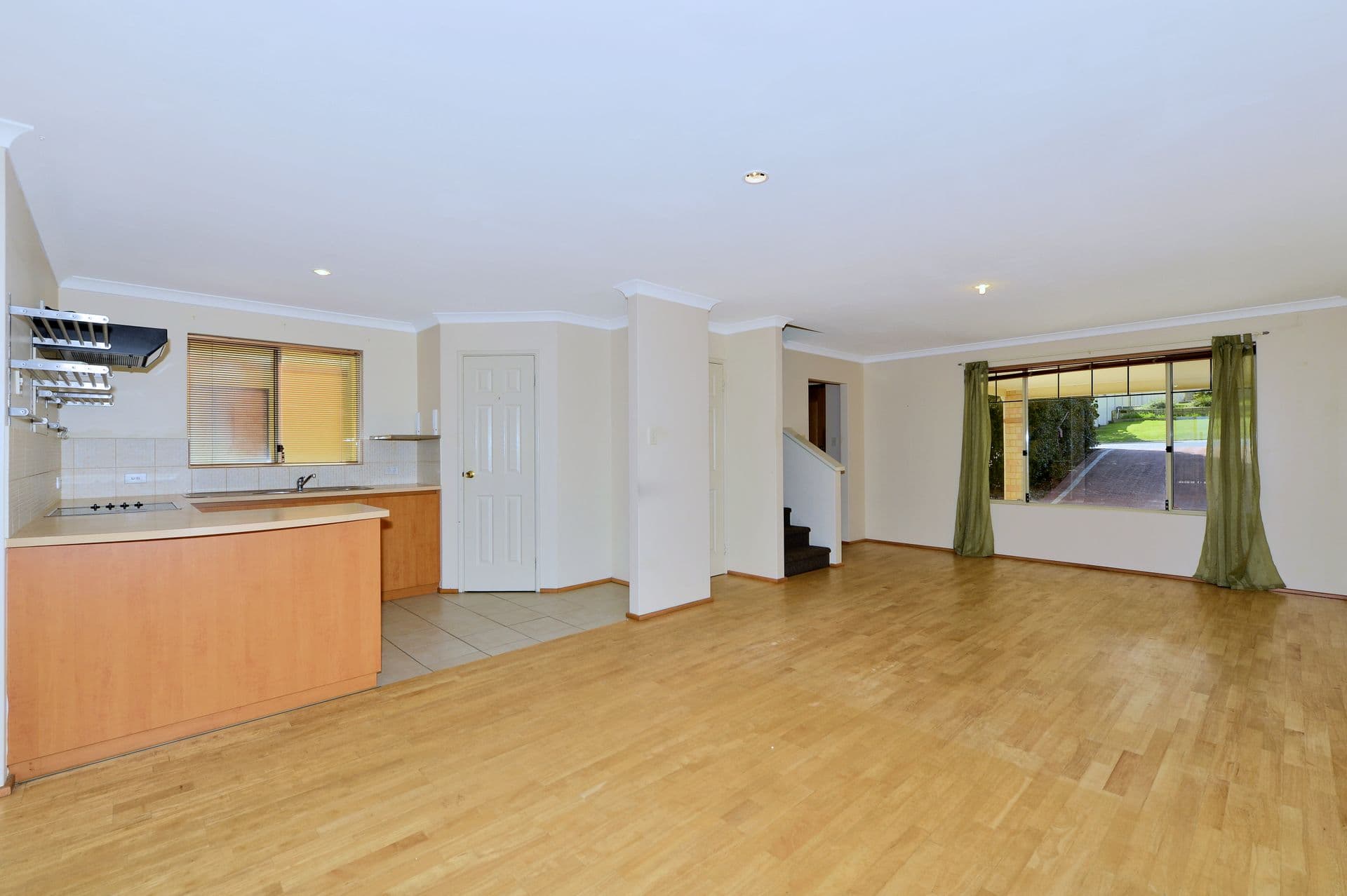 2/11  Wanill Street, Dawesville, WA, 6211, Dawesville - Thumbnail 5