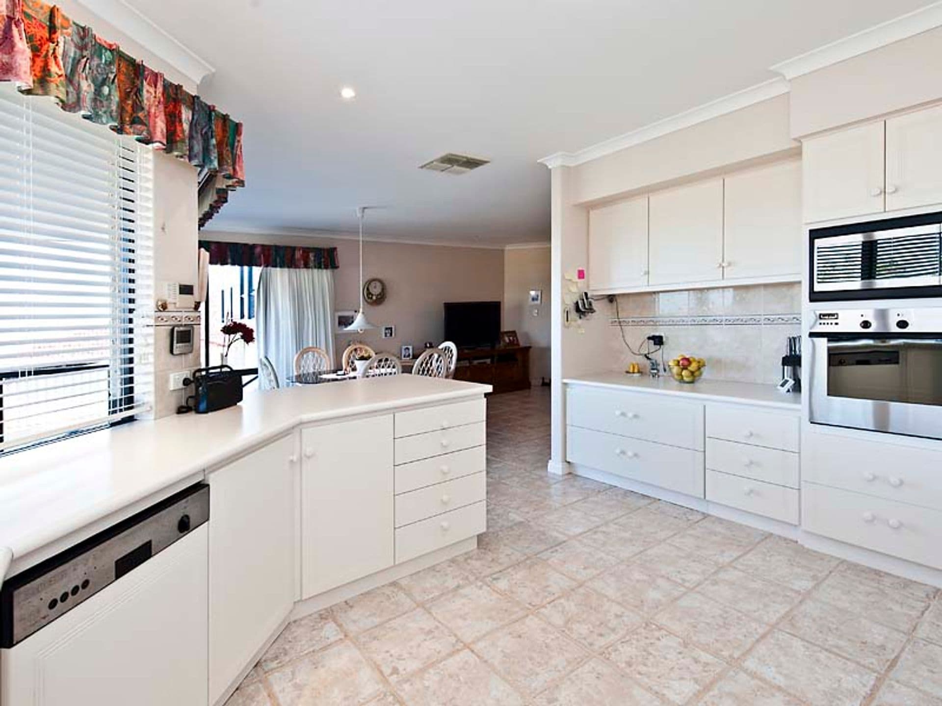 17 Jacana Way, Halls Head, WA, 6210, Halls Head - Thumbnail 7