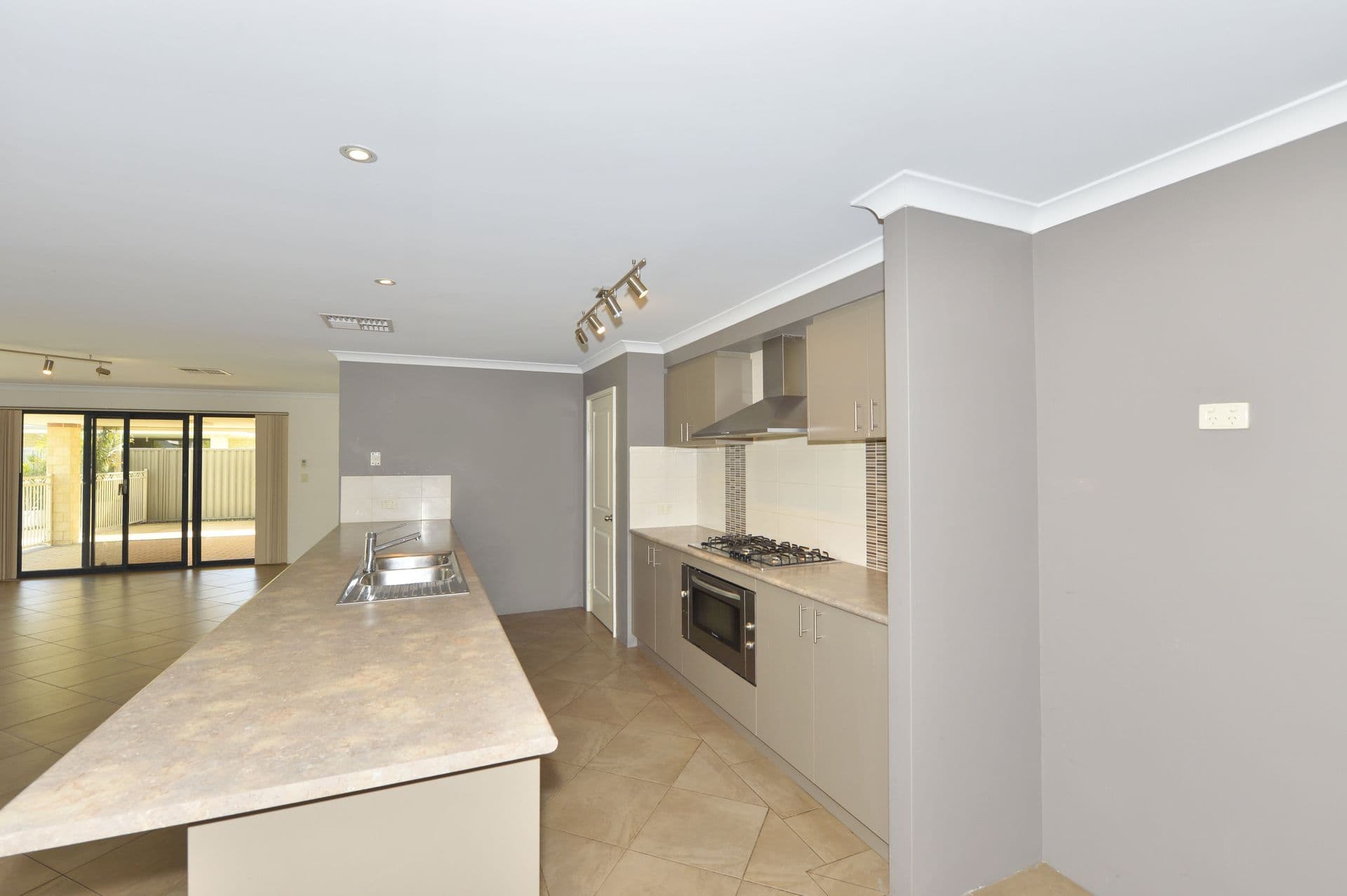 86 Countess Circuit, South Yunderup, WA, 6208, South Yunderup - Thumbnail 8