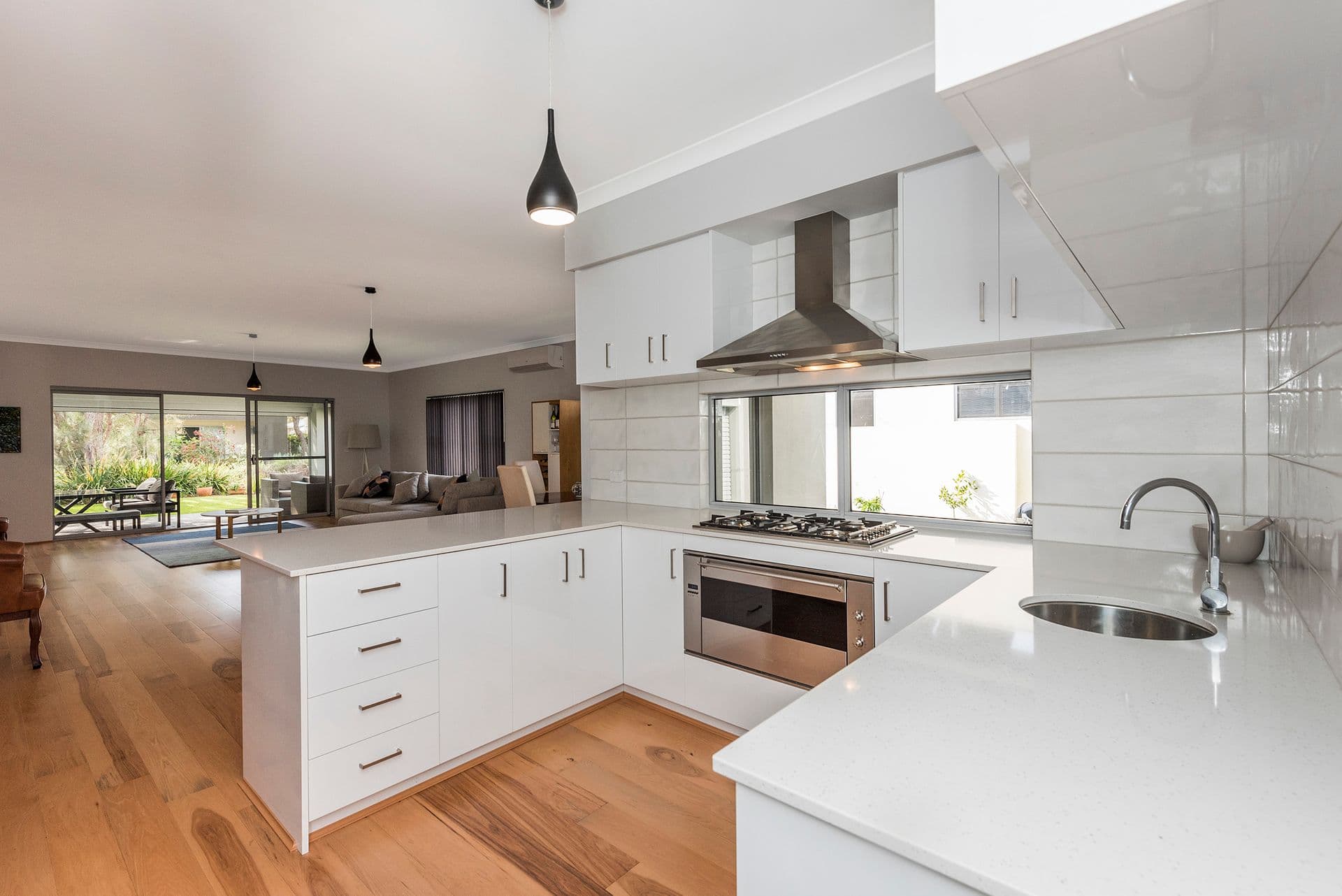 23  Whimbrel Crescent, Coodanup, WA, 6210, Coodanup - Thumbnail 4
