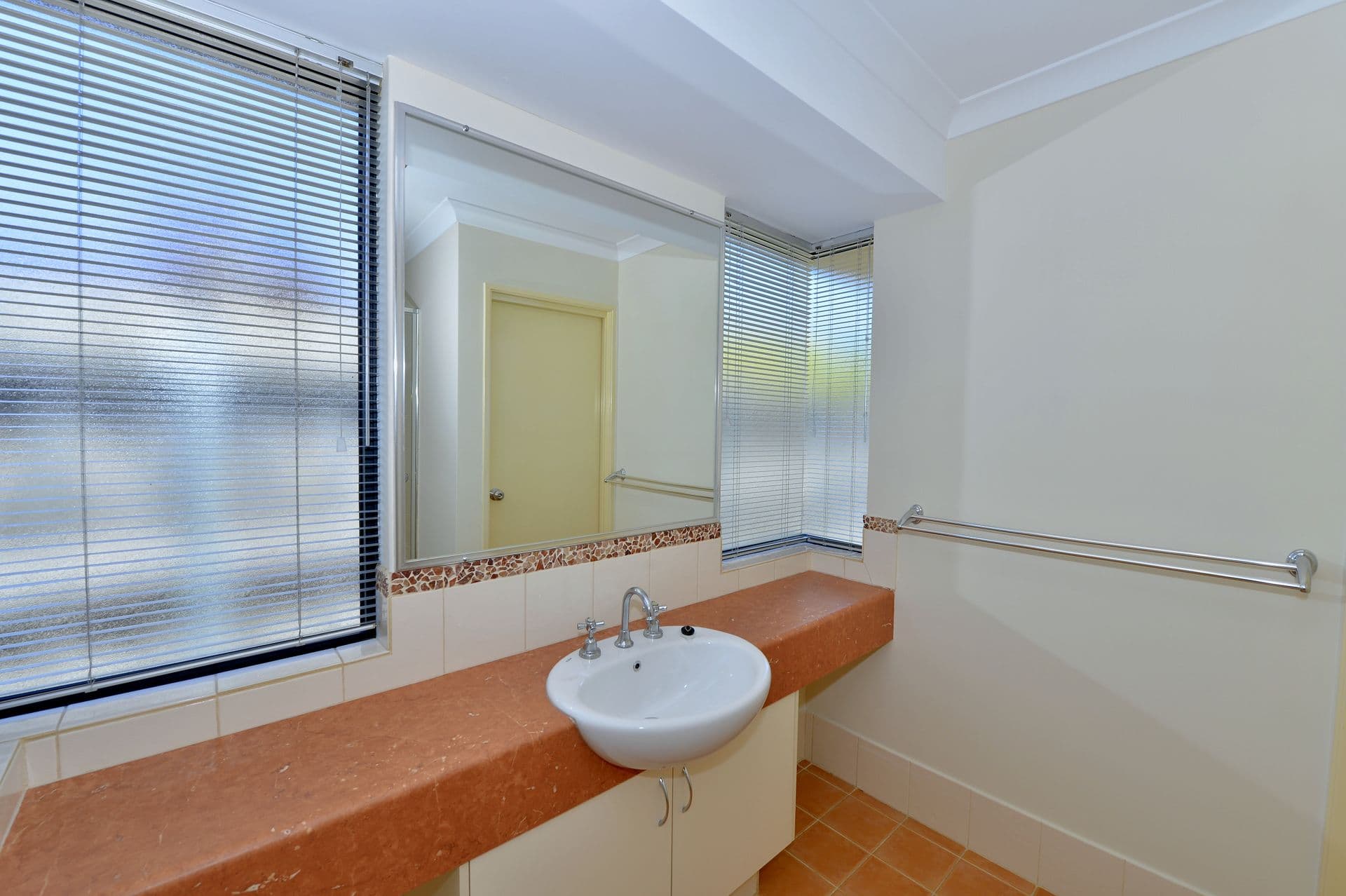 3 Honeymyrtle Grange, Halls Head, WA, 6210, Halls Head - Thumbnail 6