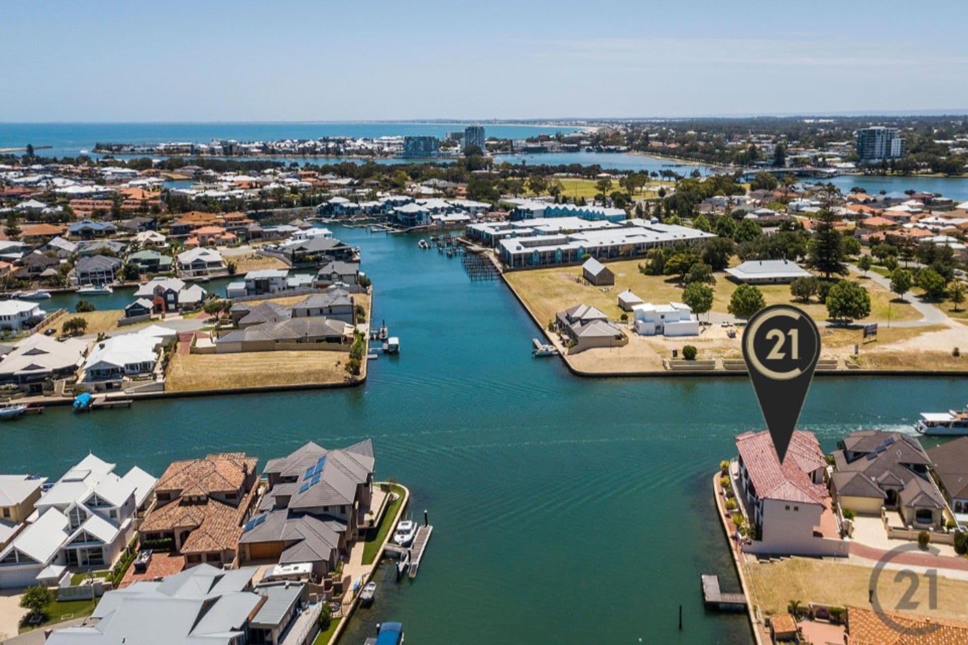 27 Starfire Close, Halls Head, WA, 6210, Halls Head - Thumbnail 2