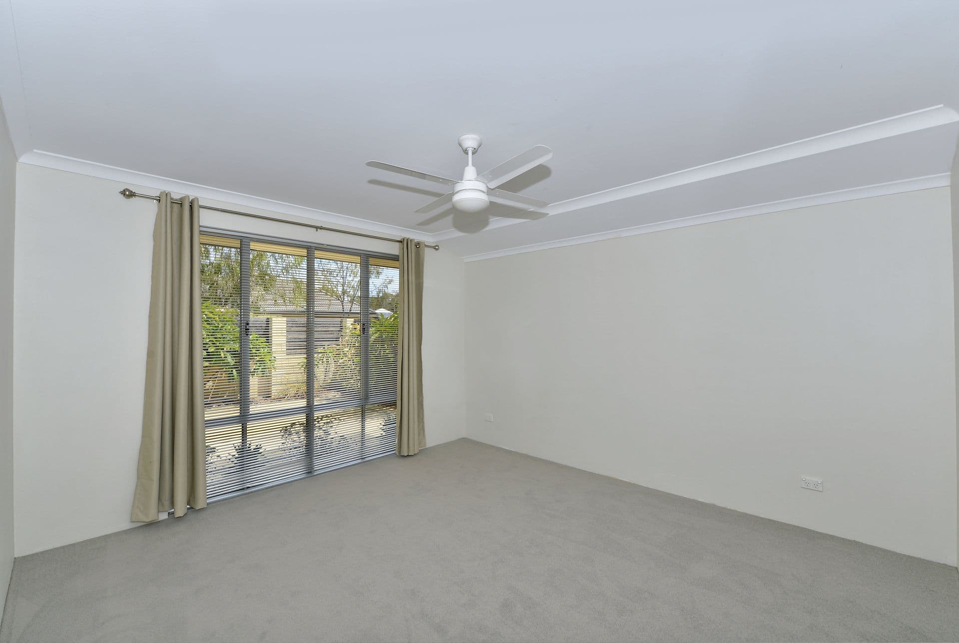 27 Bobtail Bend, Wannanup, WA, 6210, Wannanup - Thumbnail 3