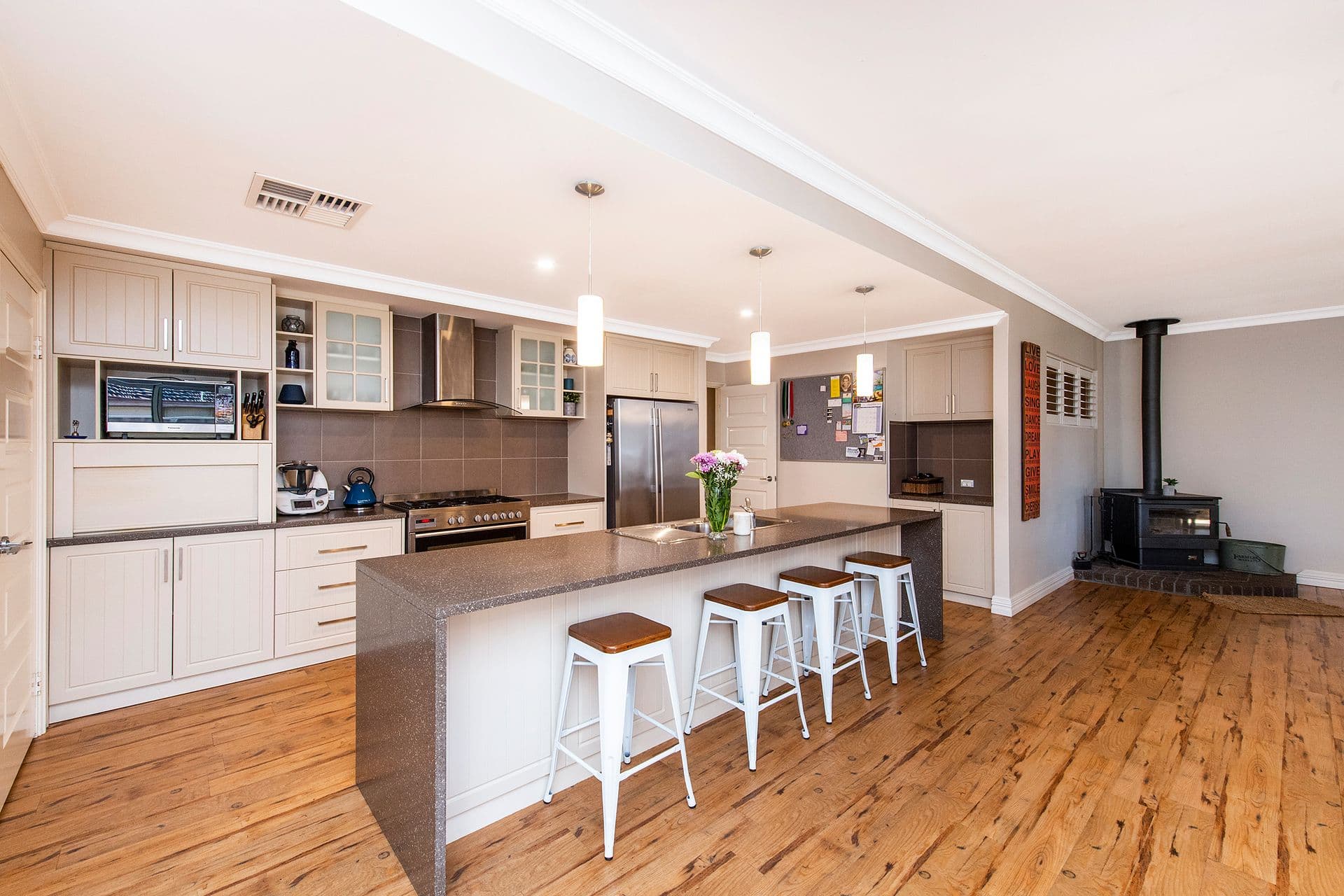 11 Adonis Road, Silver Sands, WA, 6210, Silver Sands - Thumbnail 4