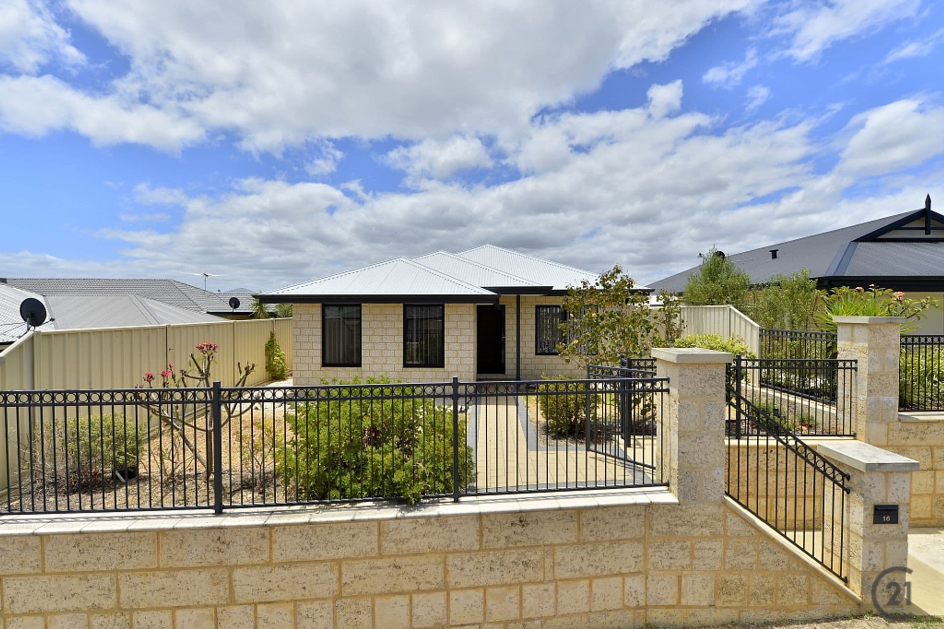 16 Salome Crescent, Lakelands, WA, 6180, Lakelands - Image 1