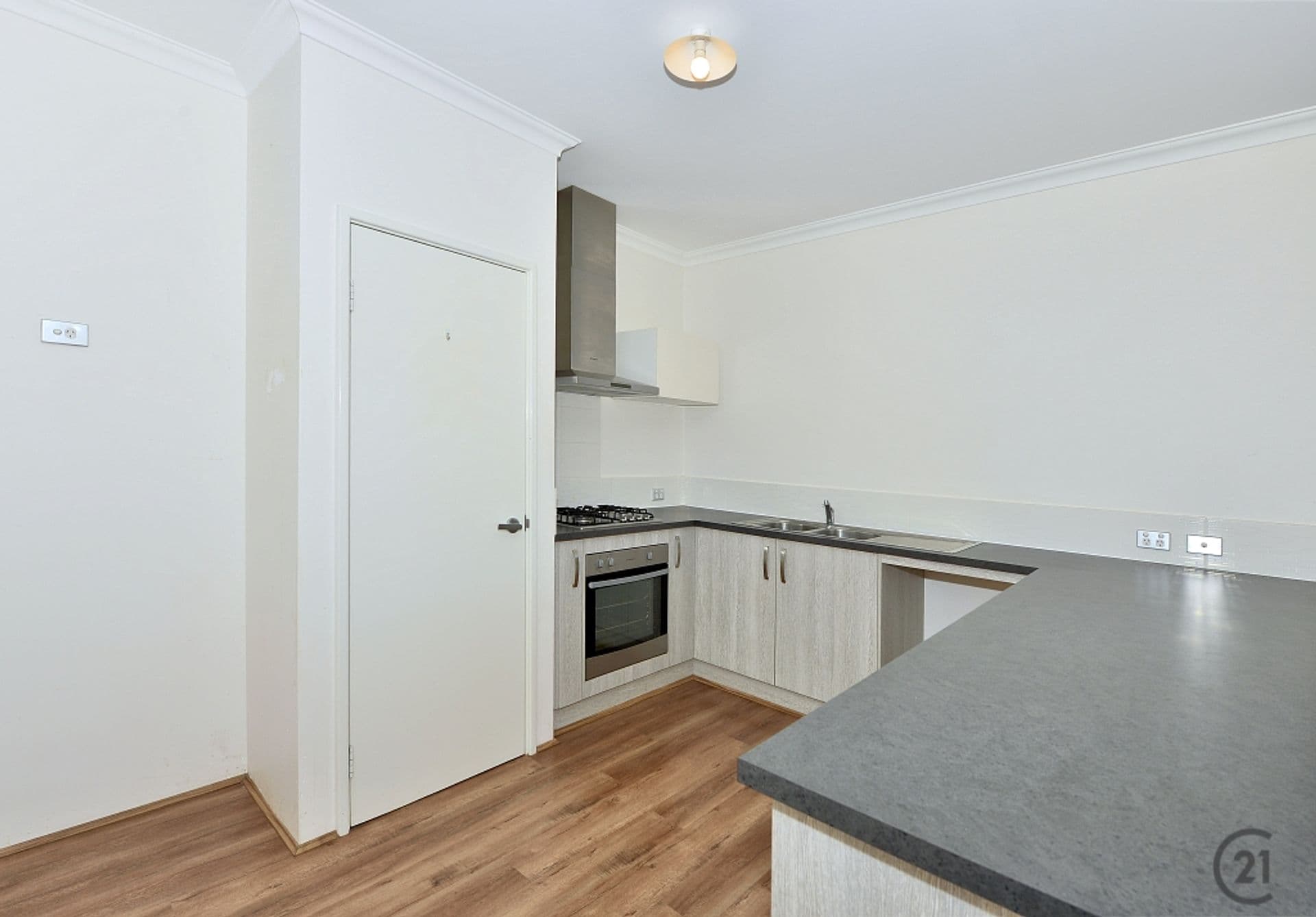 16 Salome Crescent, Lakelands, WA, 6180, Lakelands - Thumbnail 3