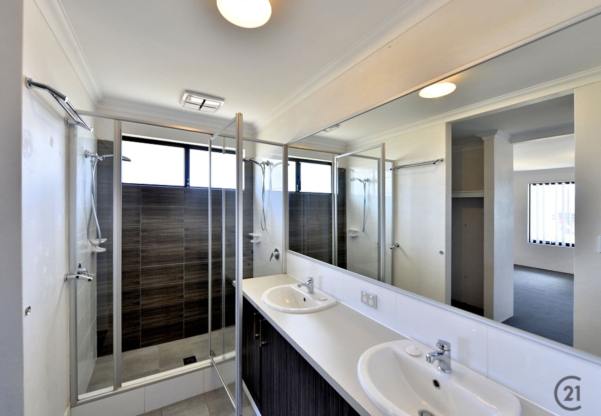 16 Salome Crescent, Lakelands, WA, 6180, Lakelands - Thumbnail 8