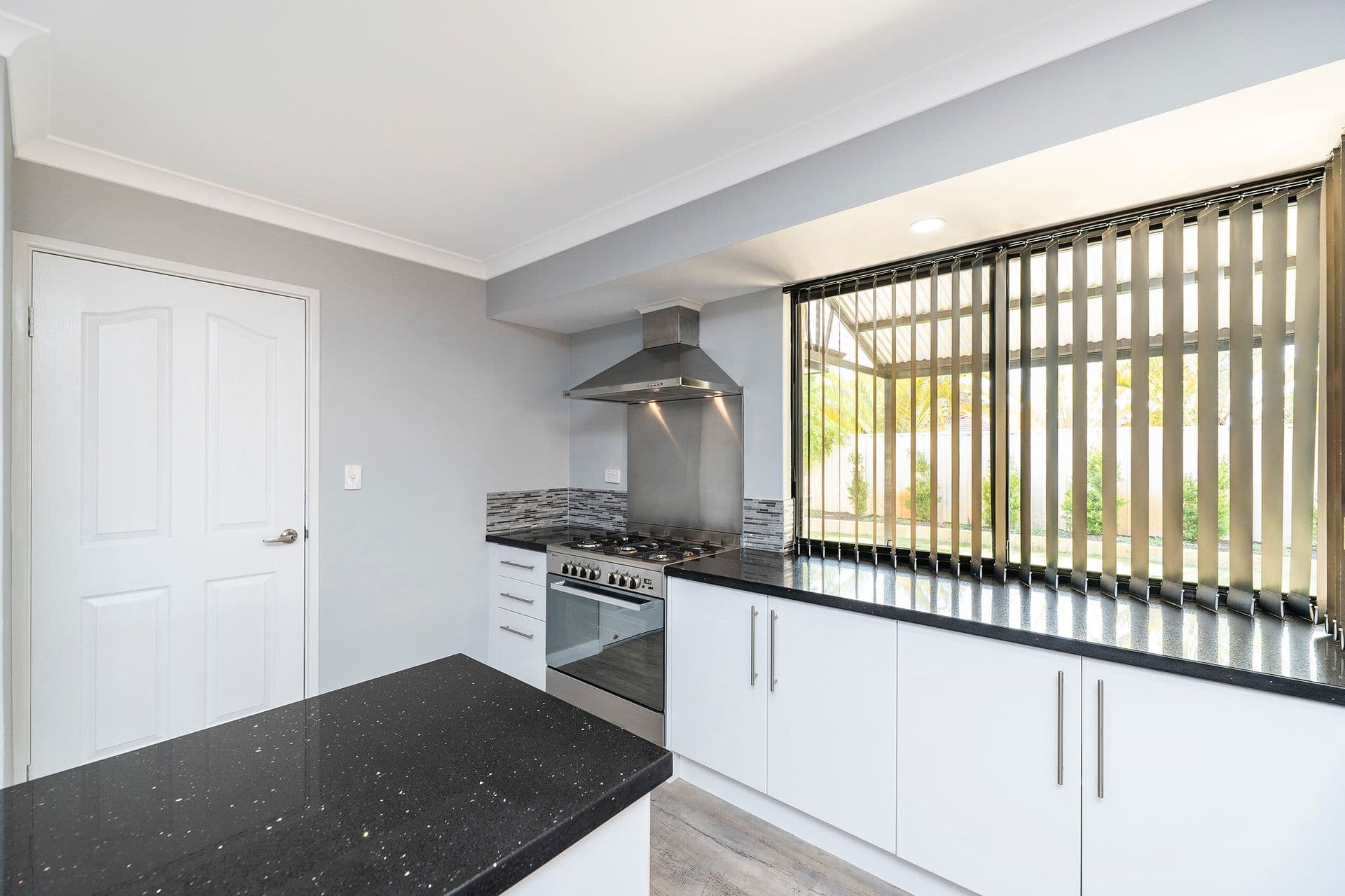 1 Borden Court, Dudley Park, WA, 6210, Dudley Park - Thumbnail 3