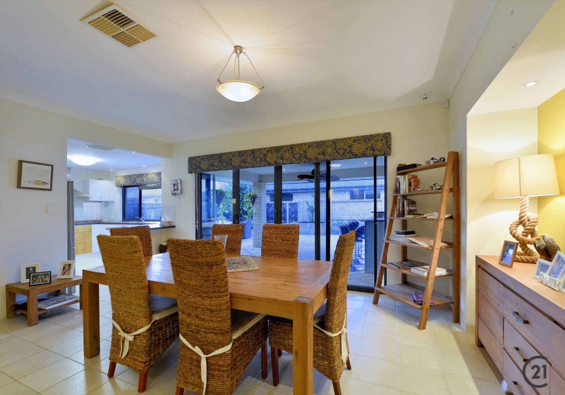 4 Dalona Parkway, Lakelands, WA, 6180, Lakelands - Thumbnail 6
