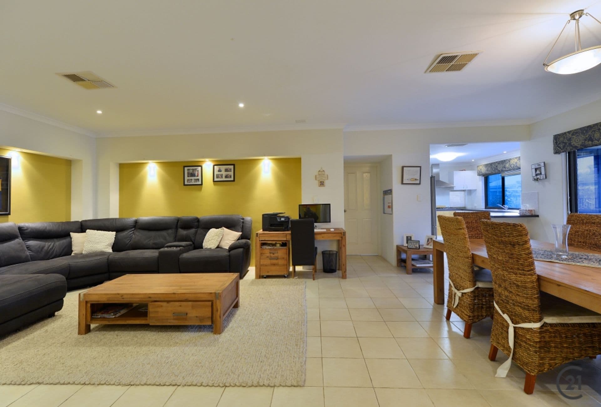 4 Dalona Parkway, Lakelands, WA, 6180, Lakelands - Thumbnail 8