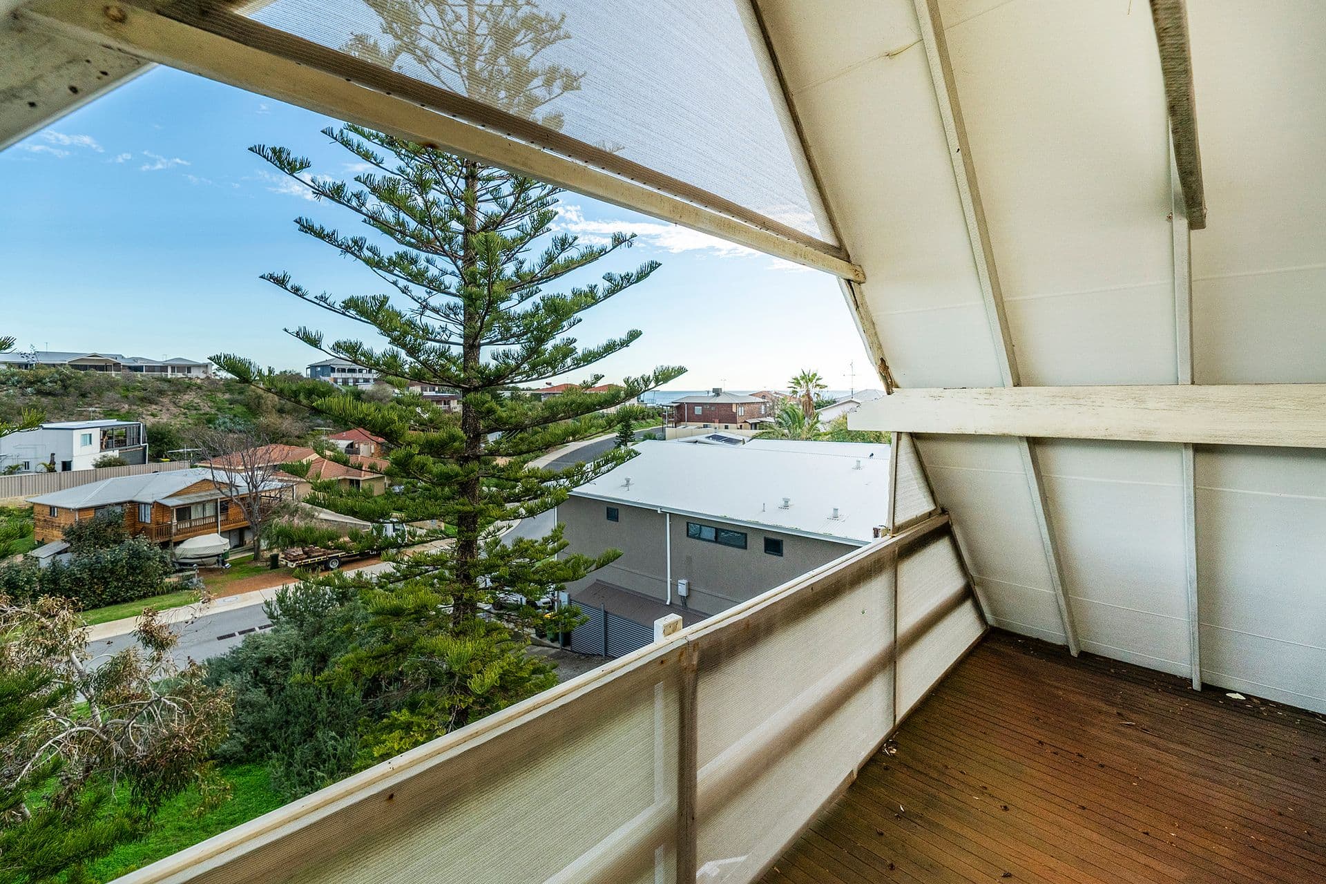 20 Valley Road, Halls Head, WA, 6210, Halls Head - Thumbnail 3