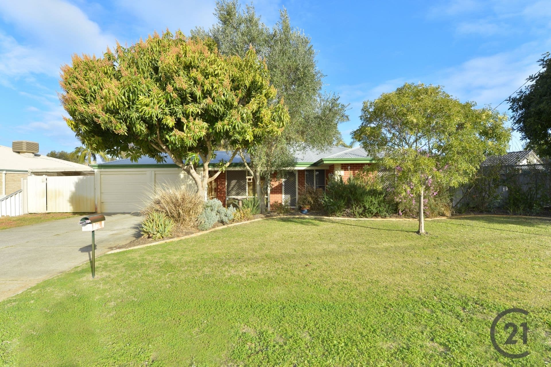 15 Ombersley Way, Coodanup, WA, 6210, Coodanup - Thumbnail 2