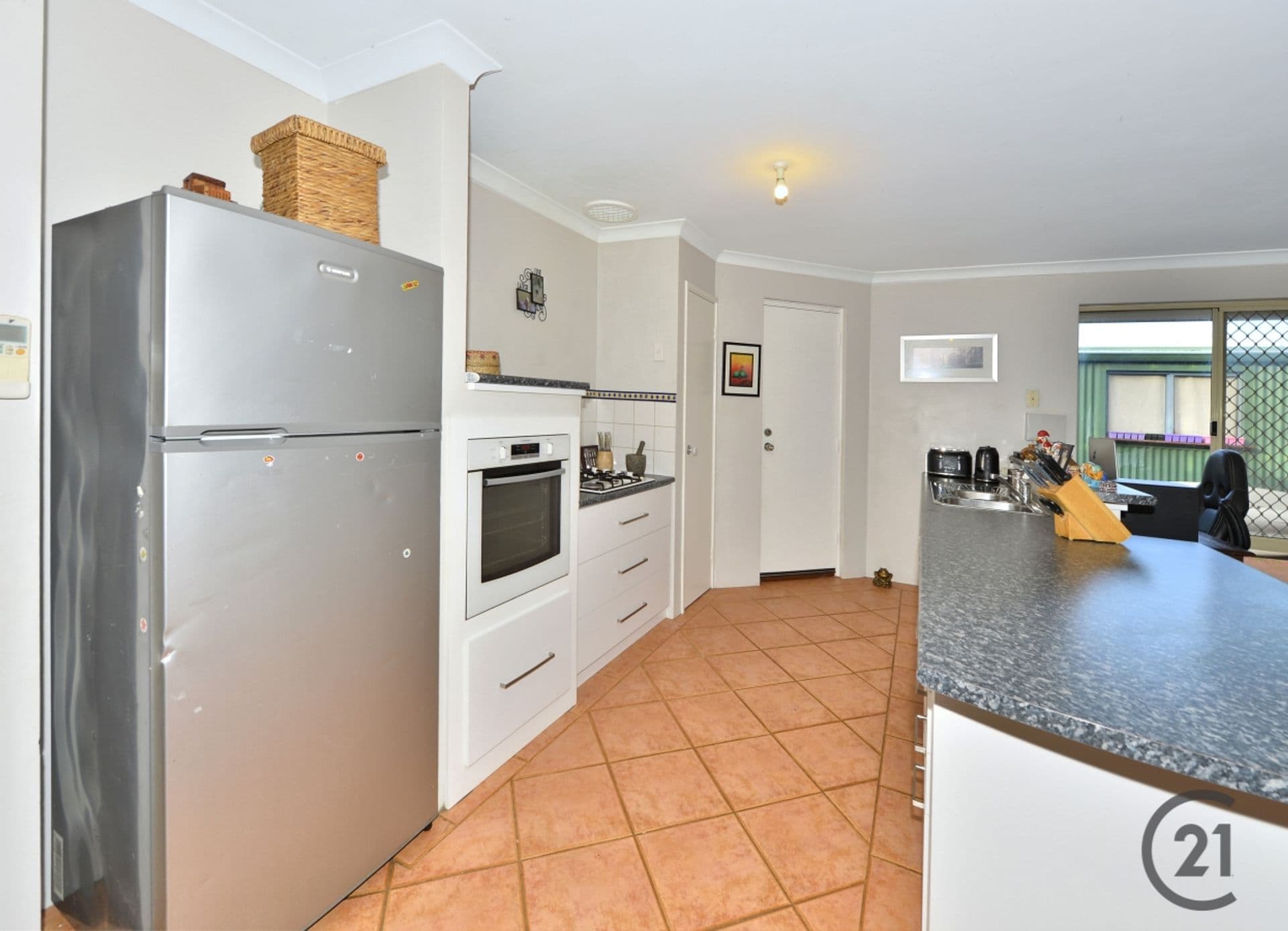 15 Ombersley Way, Coodanup, WA, 6210, Coodanup - Thumbnail 6