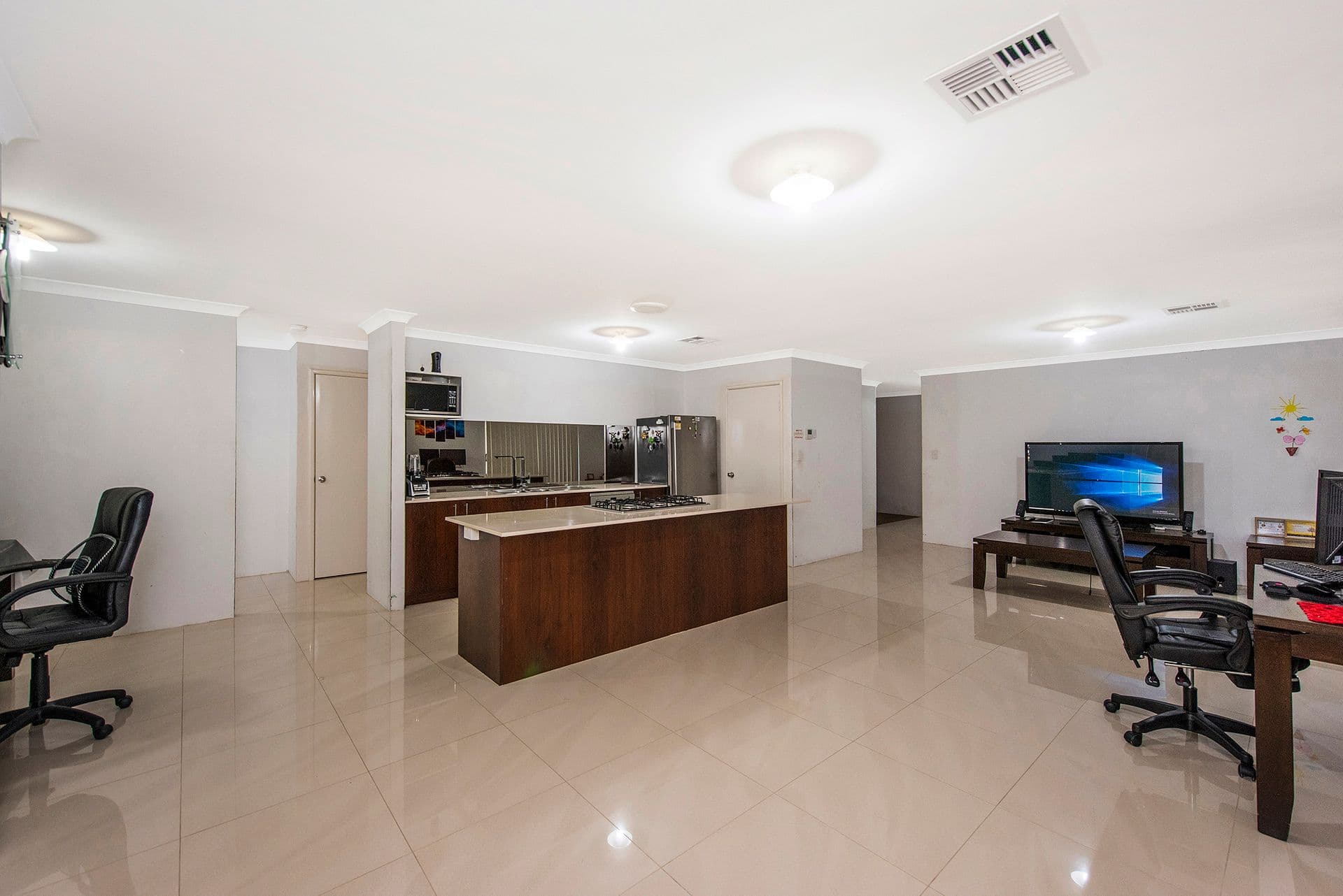 11 Aquamarine Parade, Karnup, WA, 6176, Karnup - Thumbnail 5