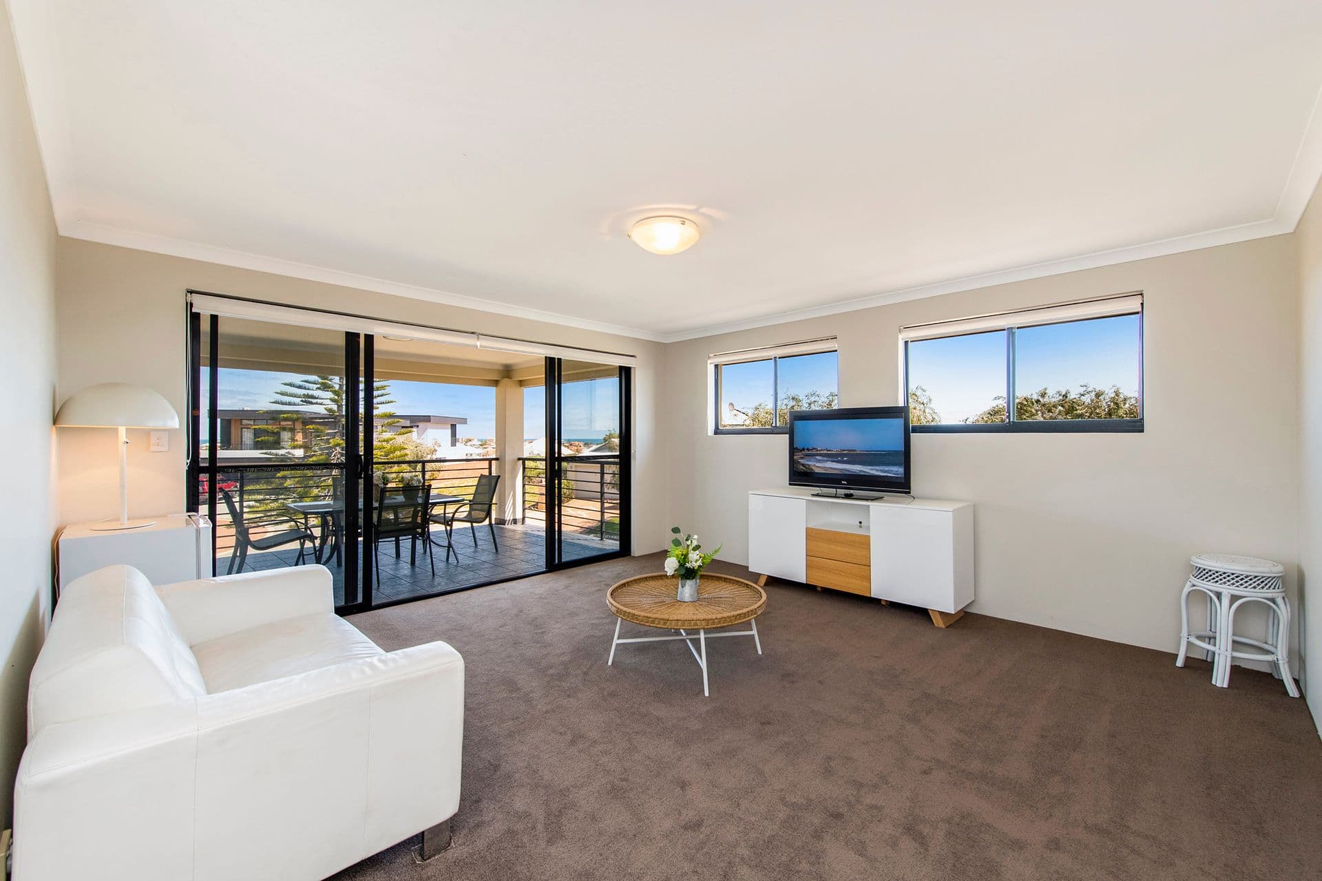 13 Seaview Place, Wannanup, WA, 6210, Wannanup - Thumbnail 5