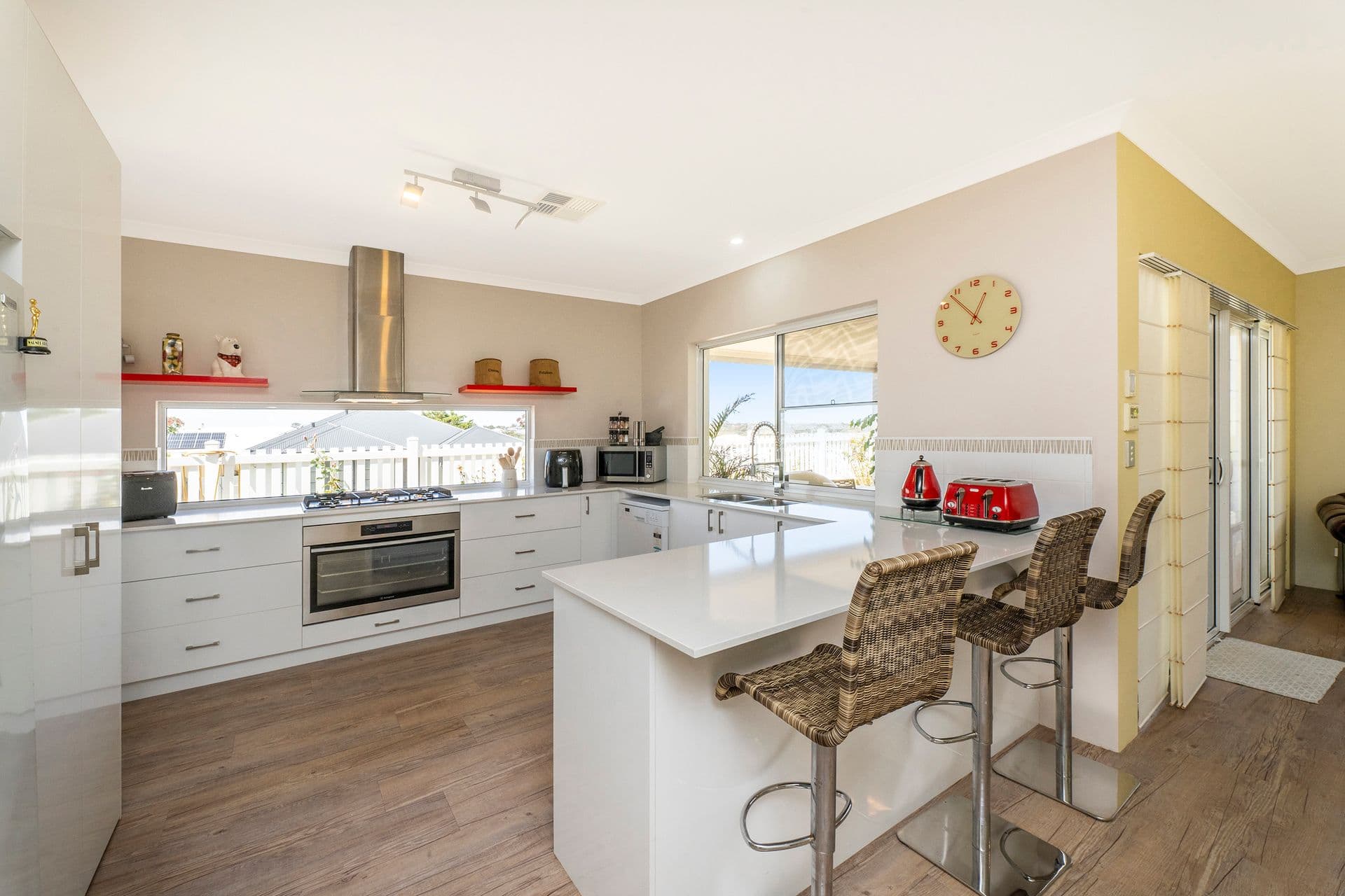 77 Balladonia Parade, Dawesville, WA, 6211, Dawesville - Thumbnail 3
