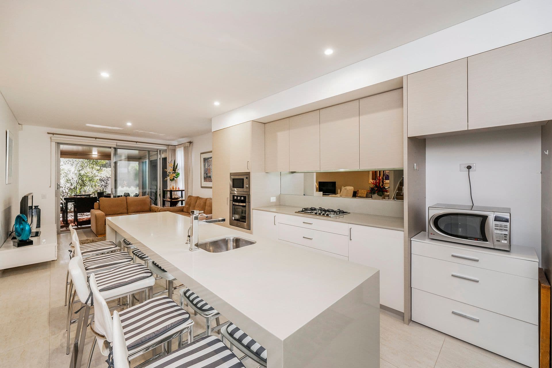 31 Whimbrel Crescent, Coodanup, WA, 6210, Coodanup - Thumbnail 2