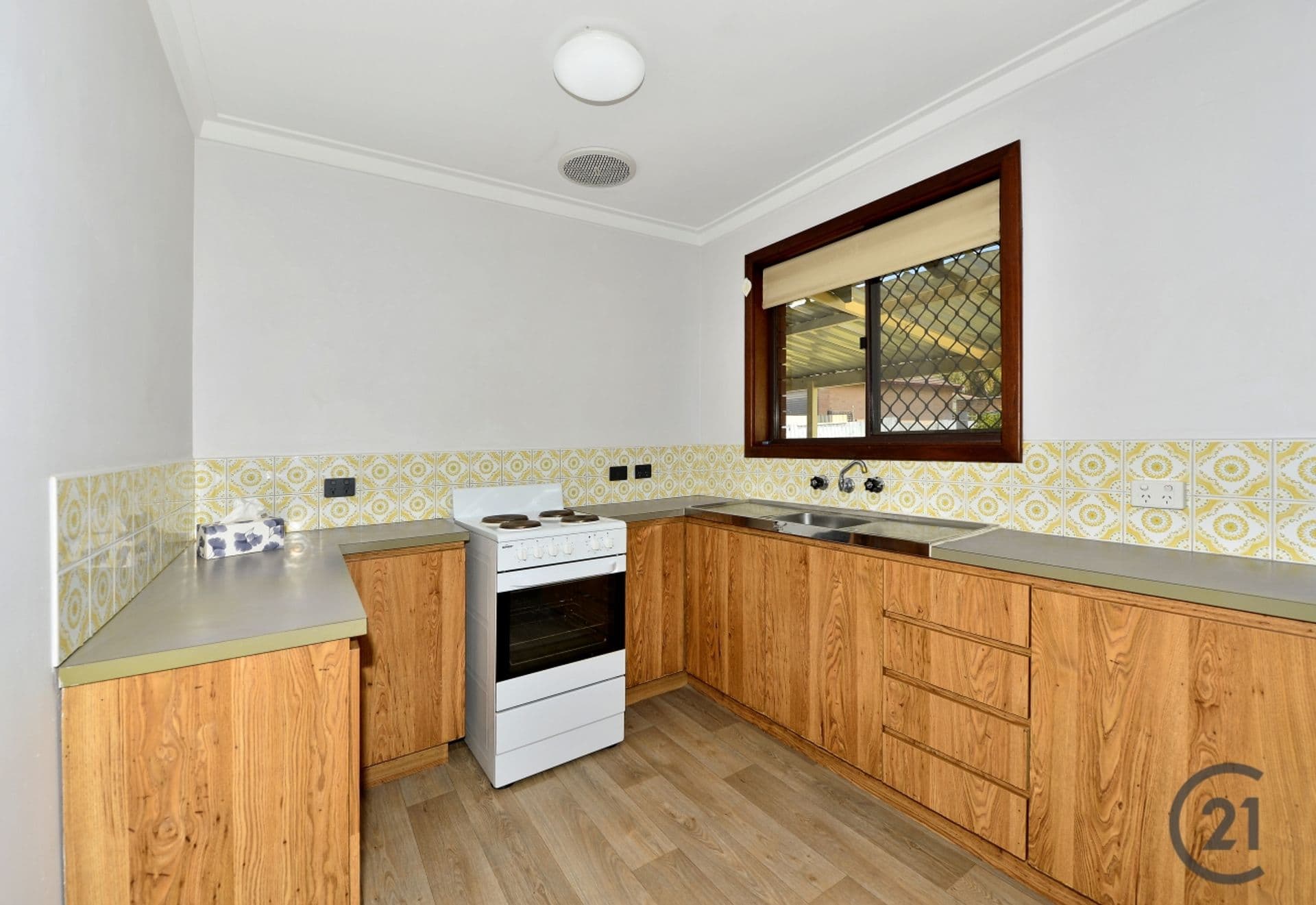 24 Terry Crescent, Mandurah, WA, 6210, Mandurah - Thumbnail 8