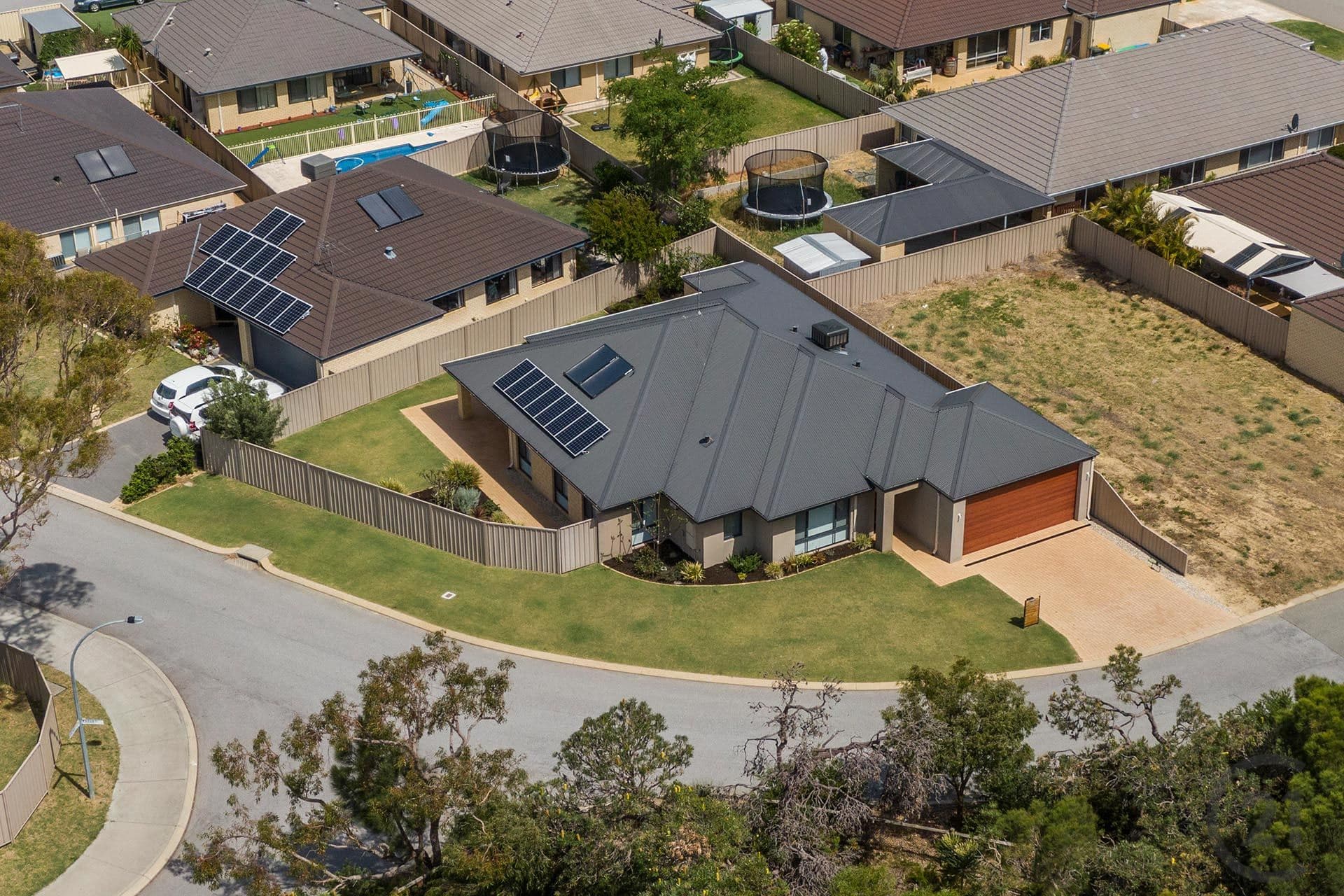 8 Karak Road, Wannanup, WA, 6210, Wannanup - Thumbnail 3