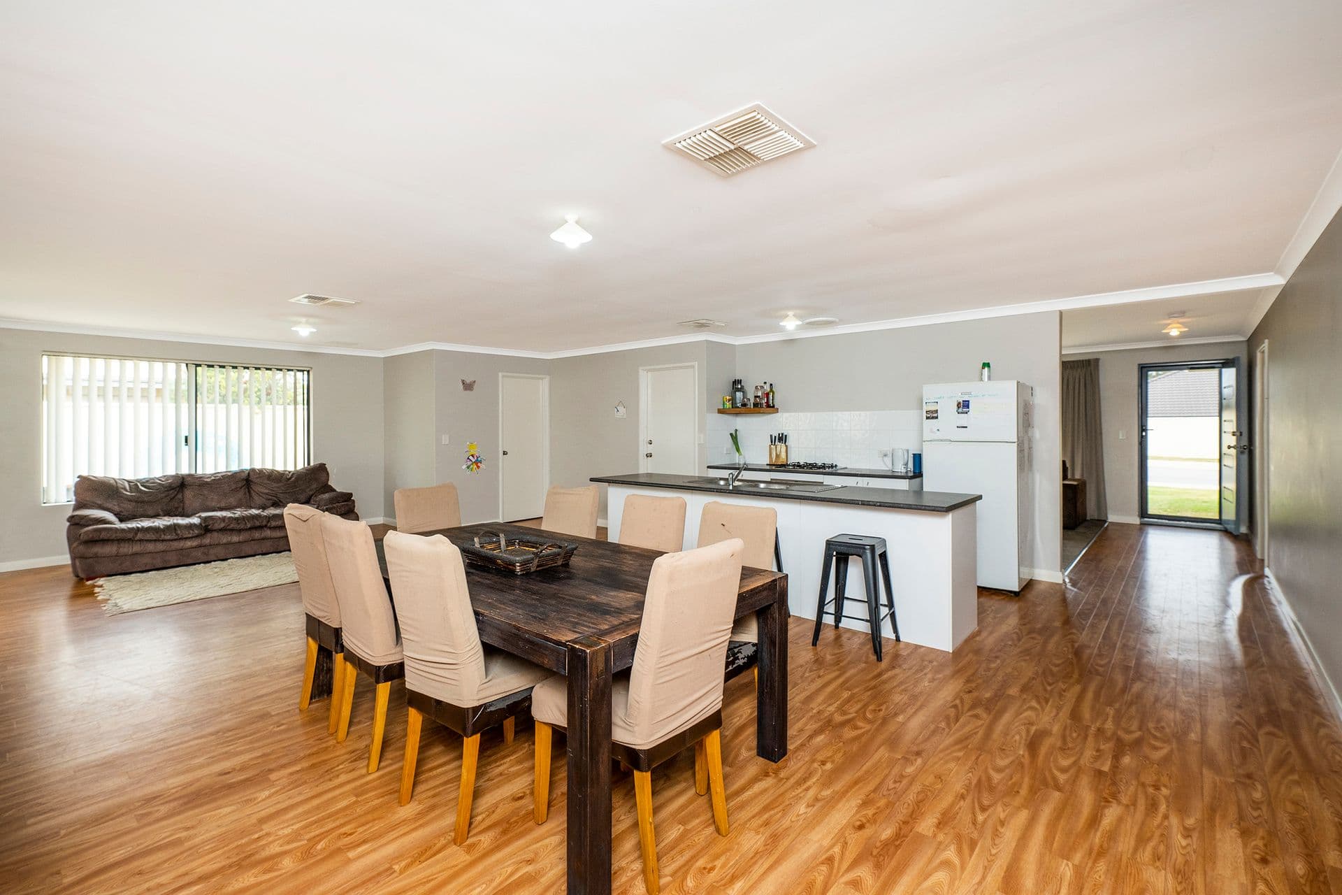 112 Yindana Boulevard, Lakelands, WA, 6180, Lakelands - Thumbnail 3