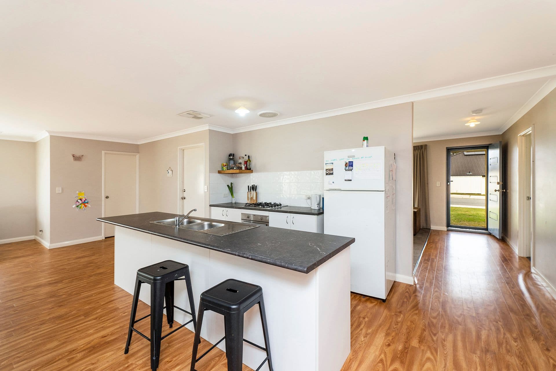 112 Yindana Boulevard, Lakelands, WA, 6180, Lakelands - Thumbnail 5