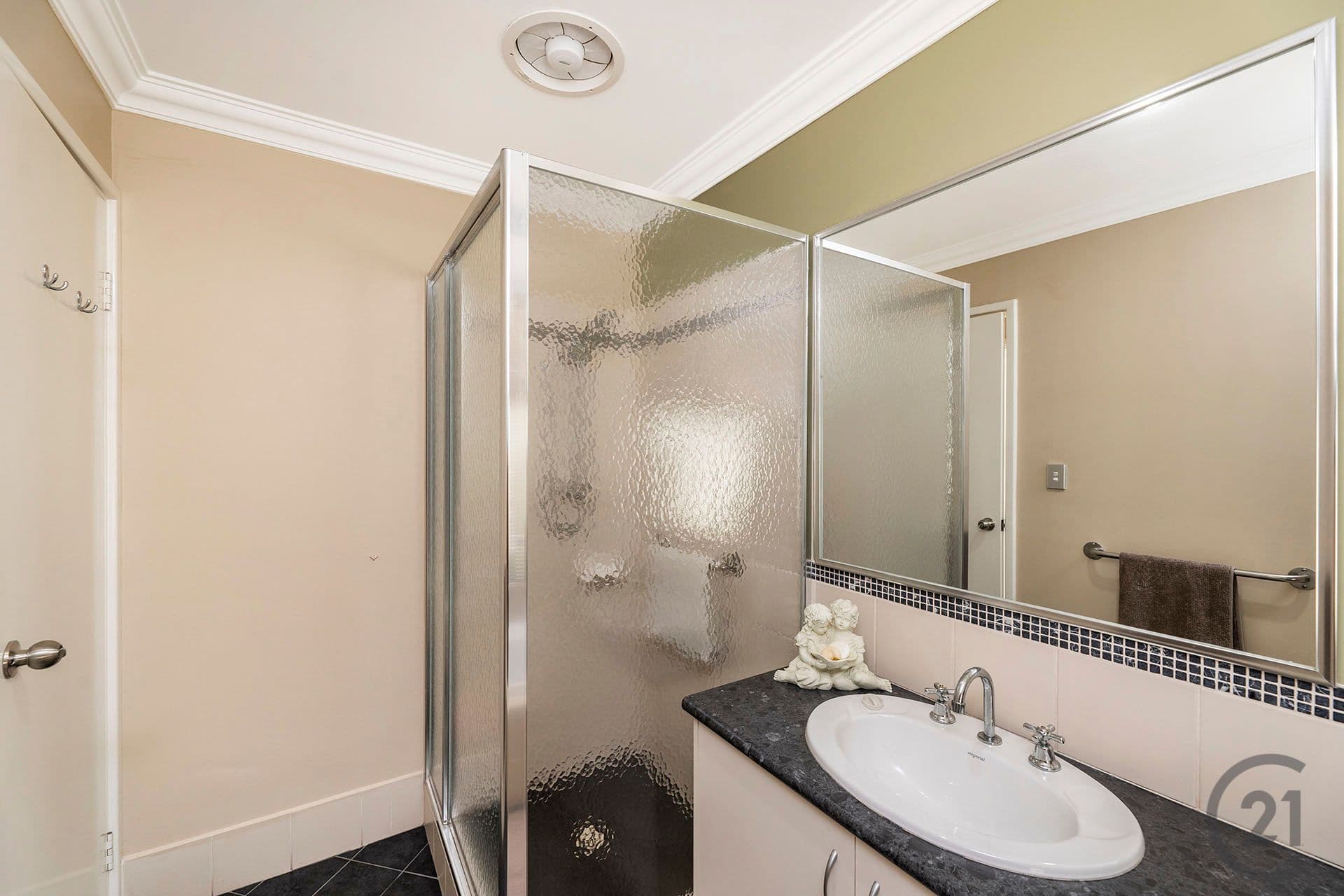 57 Newport Drive, Dudley Park, WA, 6210, Dudley Park - Thumbnail 6